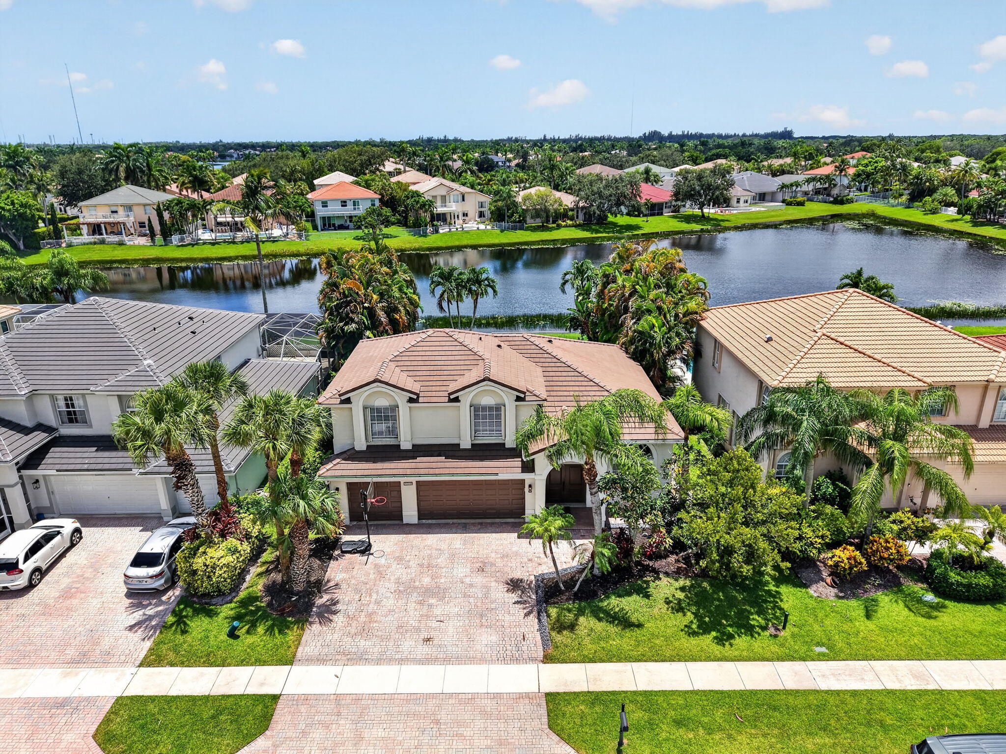 Foto de propiedad en 4085 BAHIA ISLE Circle, Wellington, FL 33449 Wellington con MLS# 