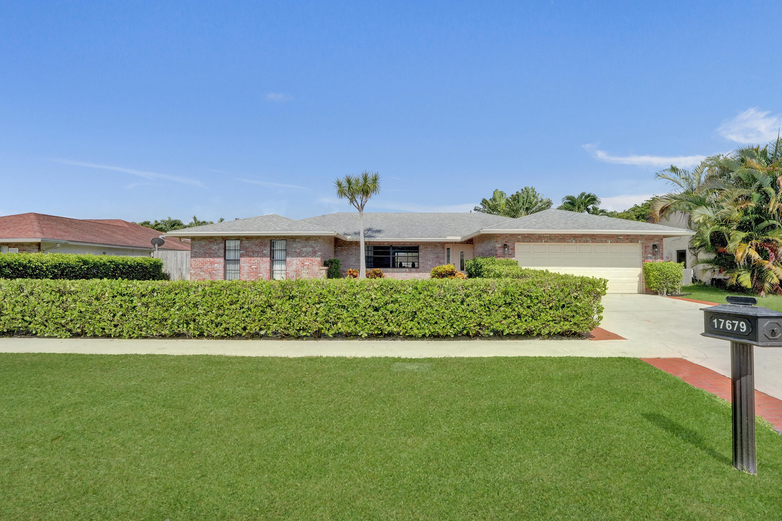 Foto de propiedad en 17679 WOODVIEW Terrace, Boca Raton, FL 33487 Boca Raton con MLS# 