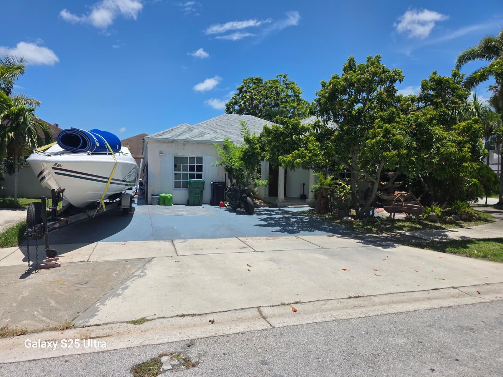 En Venta 15931 SW 143RD Court, Miami, FL 33177, Miami, FL 33177