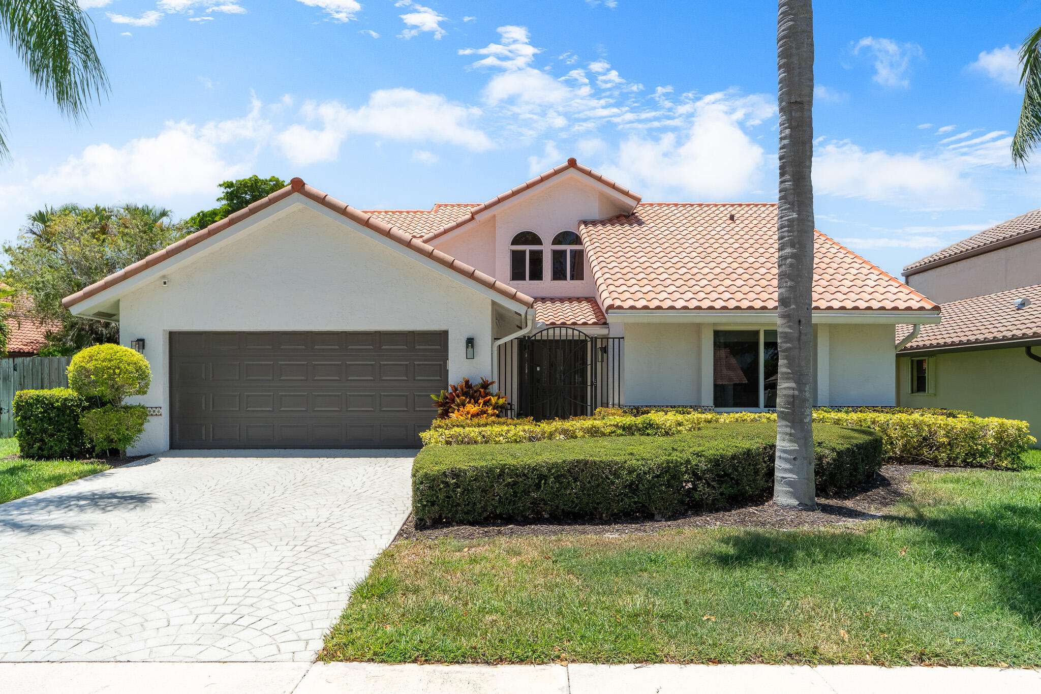 Foto de propiedad en 23173 L\'Ermitage Circle, Boca Raton, FL 33433 Boca Raton con MLS# 