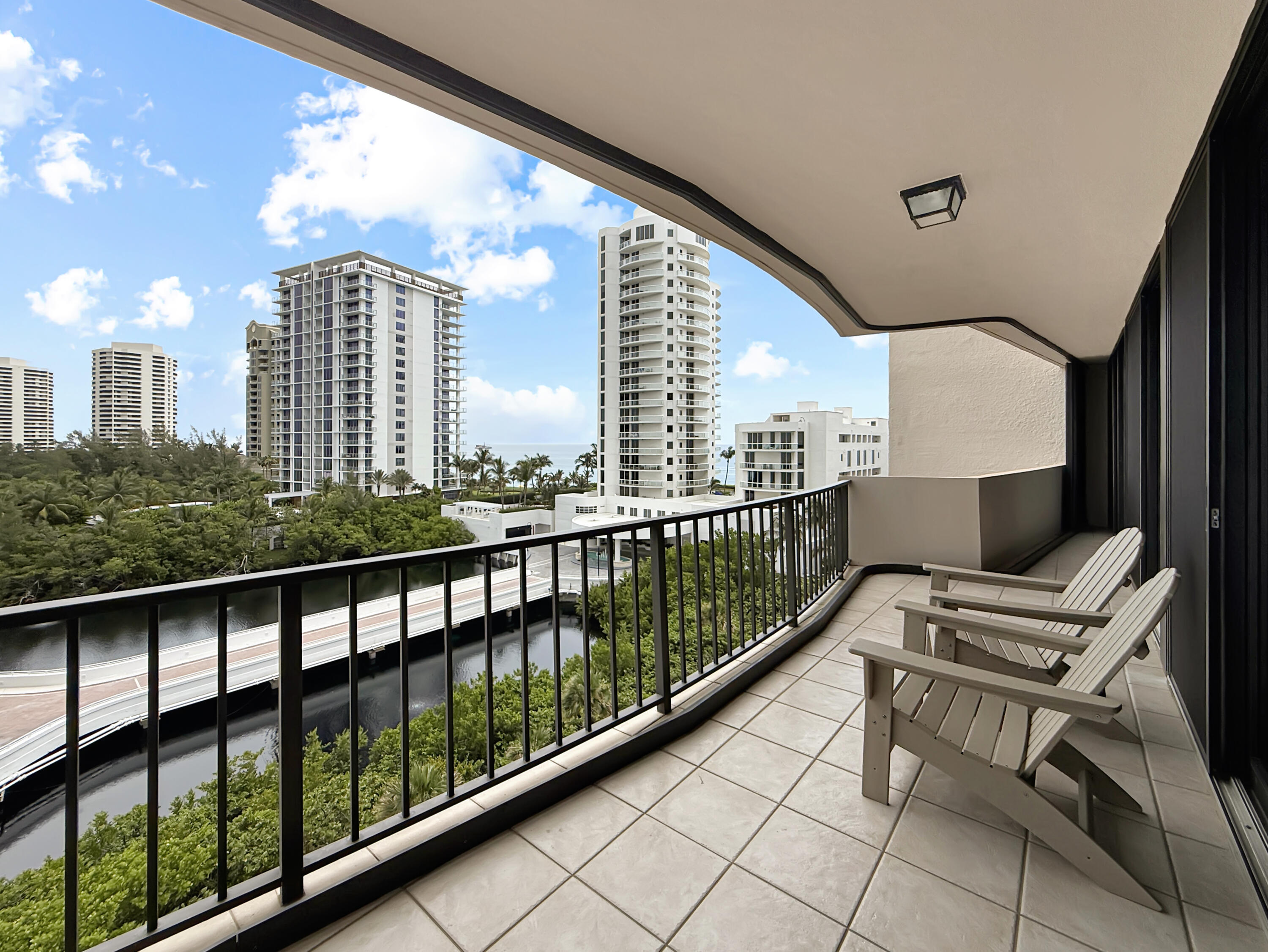 Foto de propiedad en 4200 N Ocean Drive 2-705, Singer Island, FL 33404 Singer Island con MLS# 