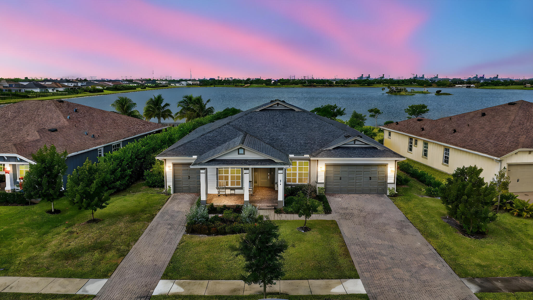 Foto de propiedad en 799 Hookline Circle, Loxahatchee, FL 33470 Loxahatchee con MLS# 
