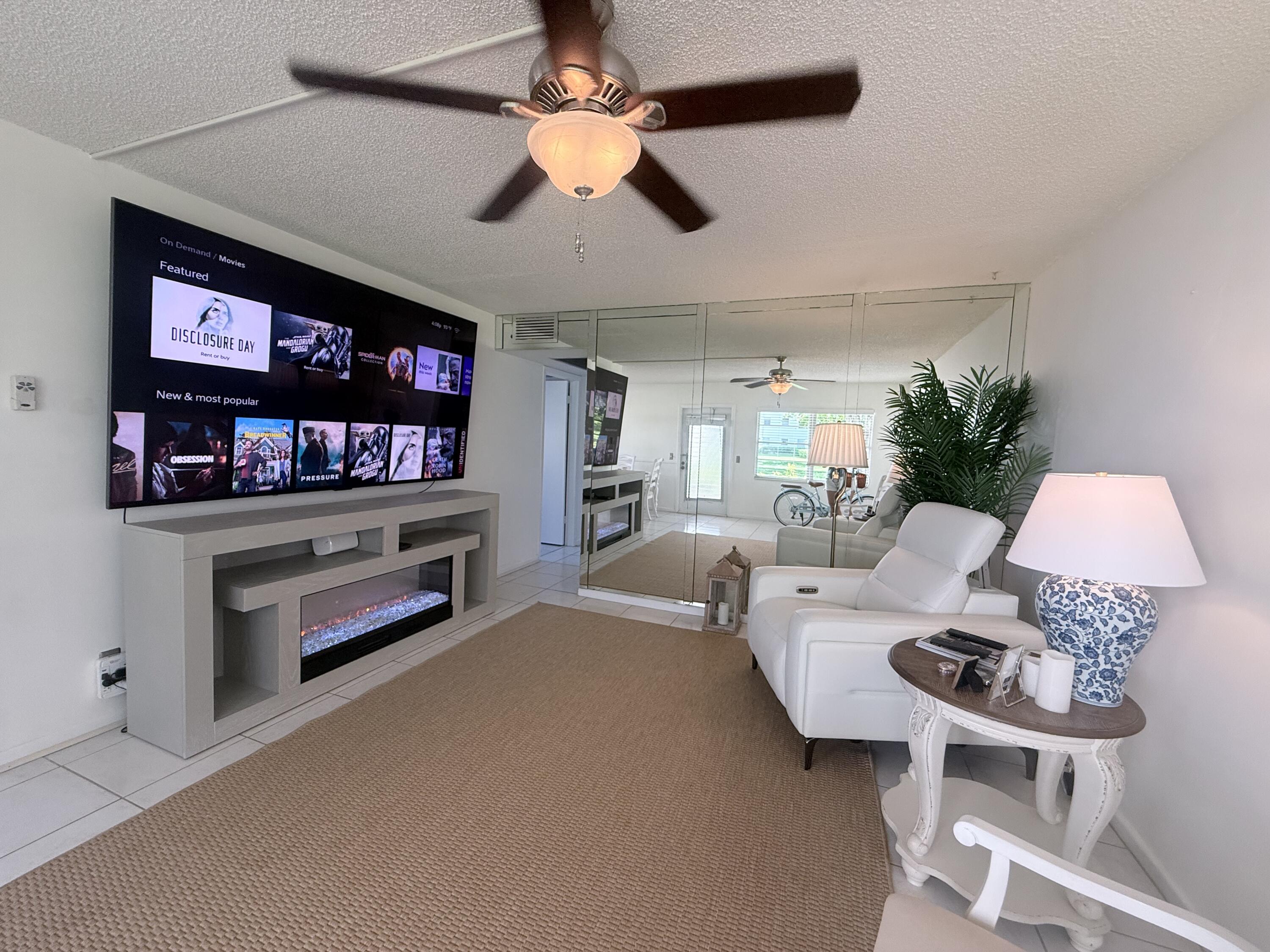 Foto de propiedad en 52 MANSFIELD B B, Boca Raton, FL 33434 Boca Raton con MLS# 