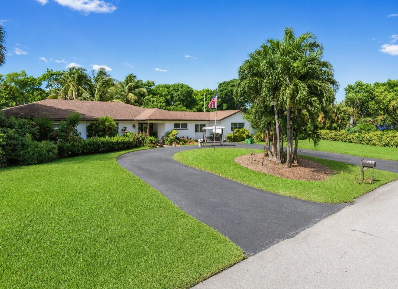 Foto de propiedad en 4580 Glenwood Drive, Coconut Creek, FL 33066 Coconut Creek con MLS# 