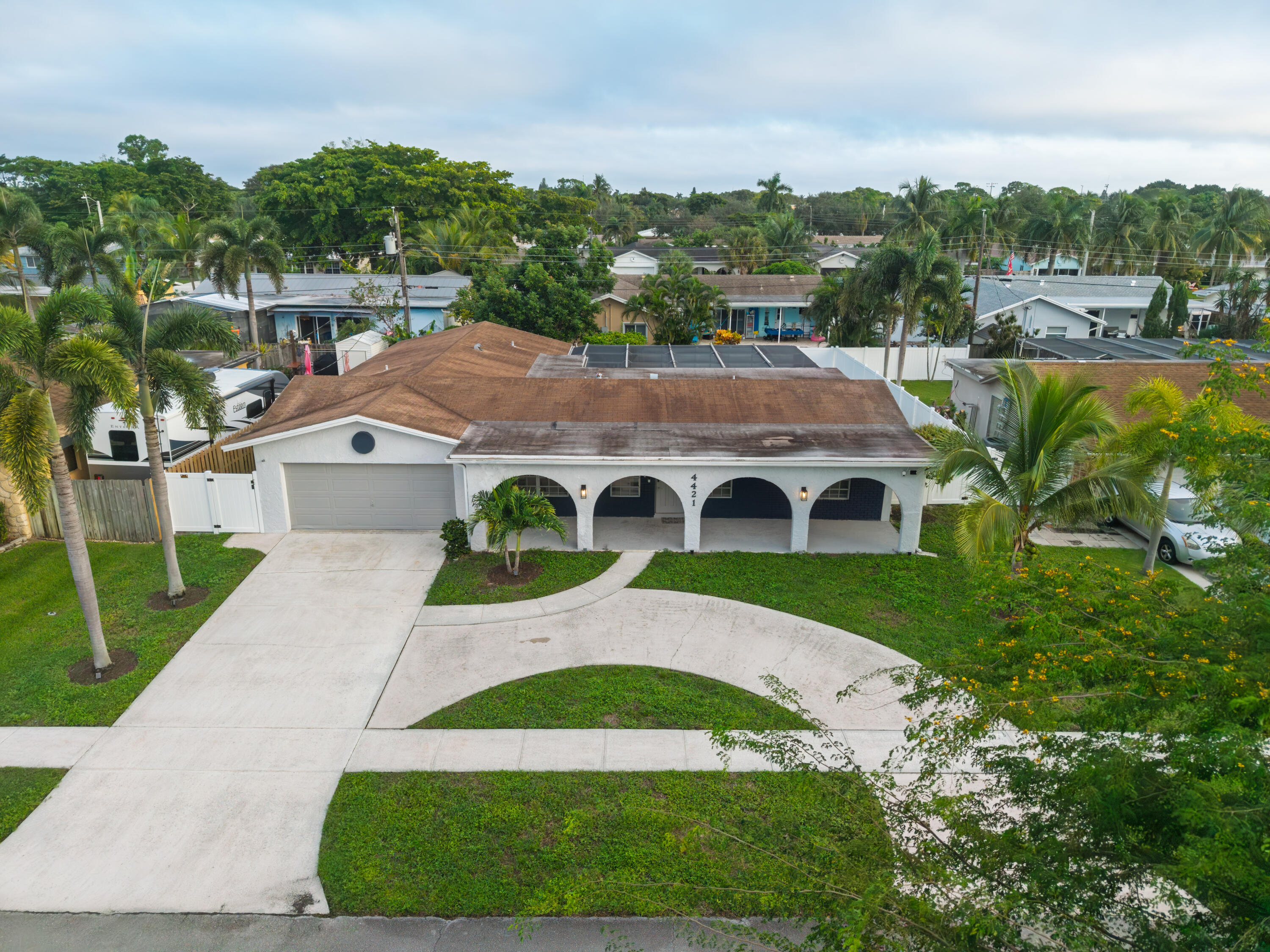 Foto de propiedad en 4421 NW 2ND Court, Coconut Creek, FL 33066 Coconut Creek con MLS# 
