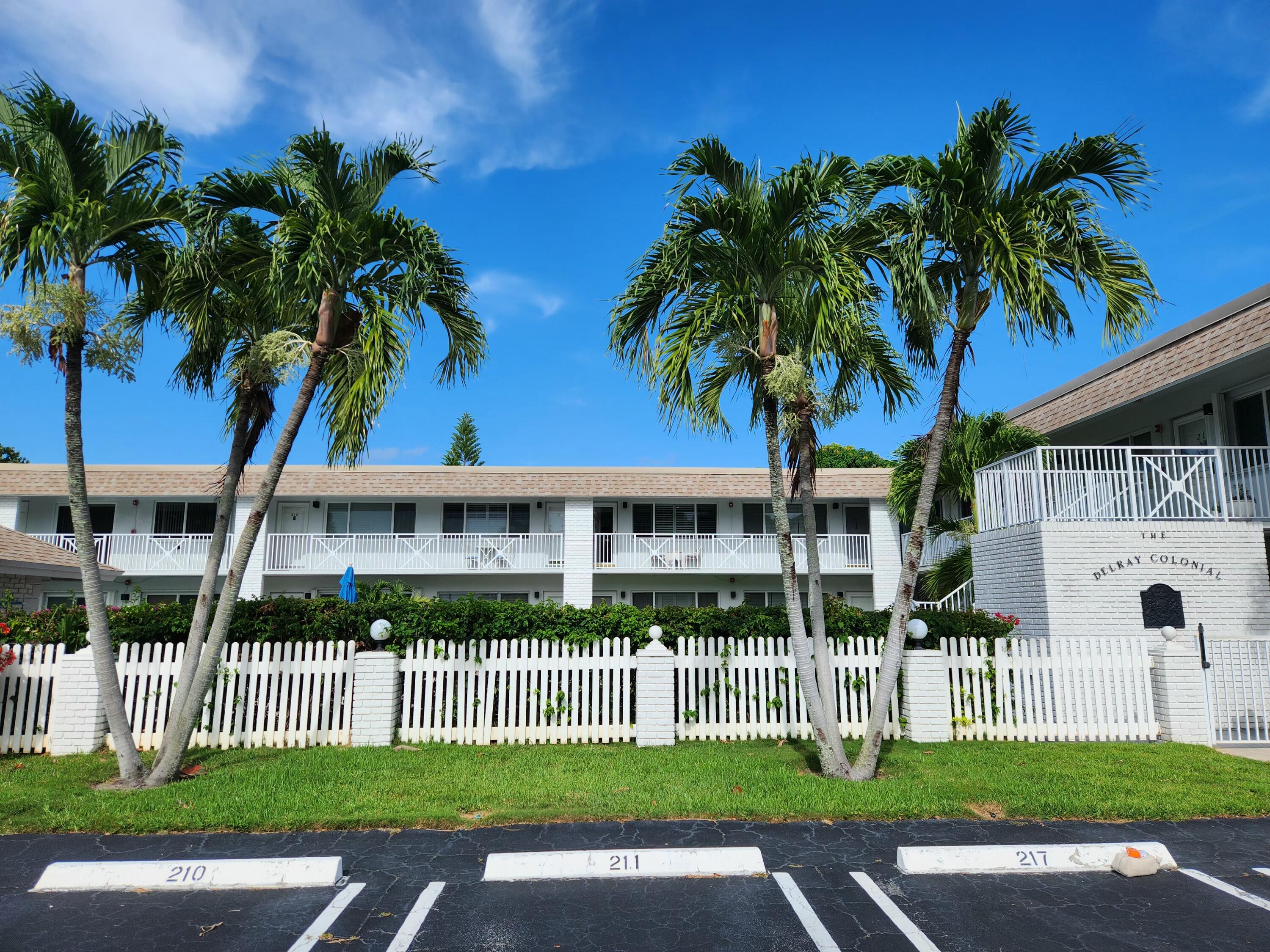 En Venta 1001 NE 8th Avenue 212, Delray Beach, FL 33483, Delray Beach, FL 33483