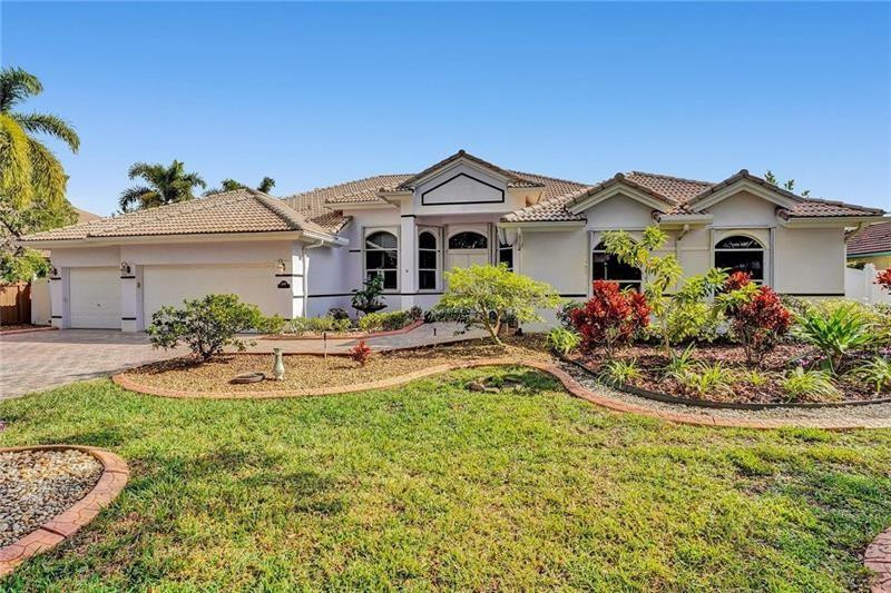 Foto de propiedad en 2030 SW 62nd Avenue, Plantation, FL 33317 Plantation con MLS# 