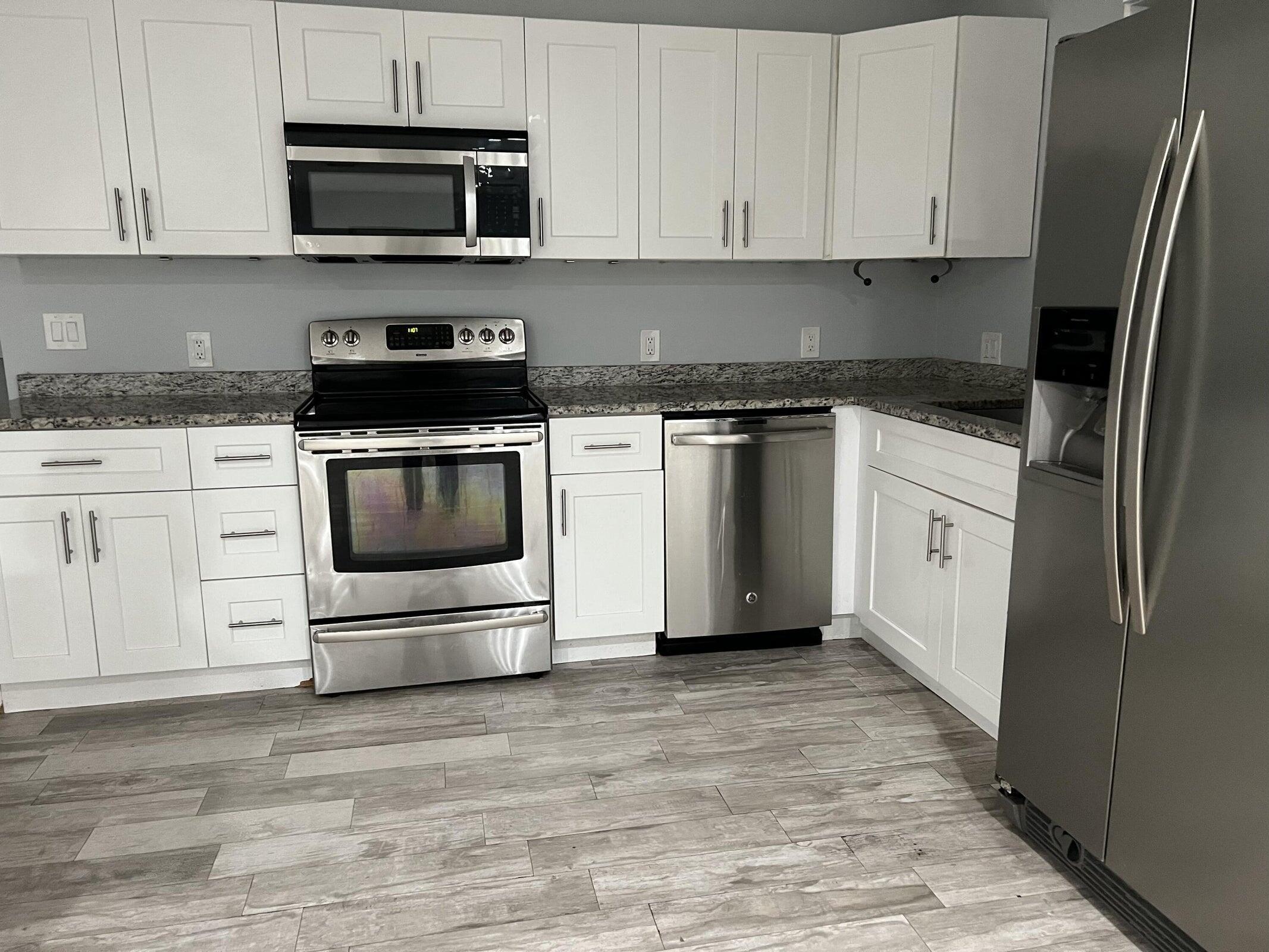 Foto de propiedad en 817 S L Street Unit 1, Lake Worth Beach, FL 33460 Lake Worth Beach con MLS# 