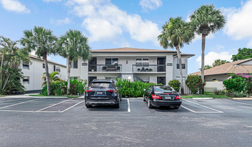 Foto de propiedad en 5844 Areca Palm Court C, Delray Beach, FL 33484 Delray Beach con MLS# 