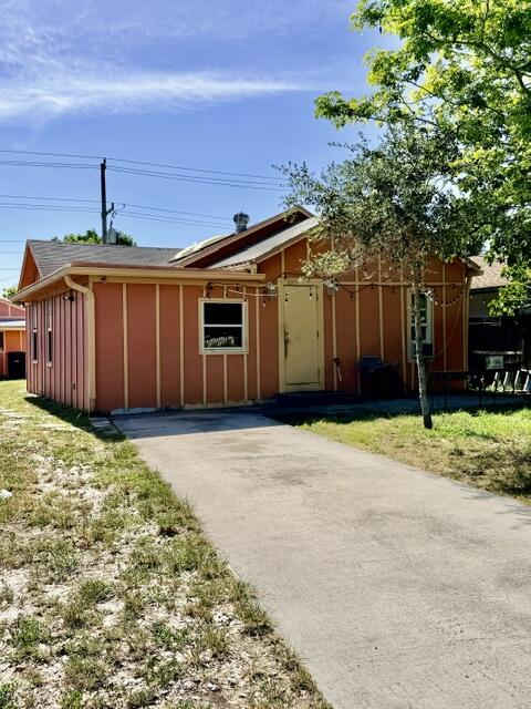 Foto de propiedad en 1009 S PINE Street, Lake Worth Beach, FL 33460 Lake Worth Beach con MLS# 