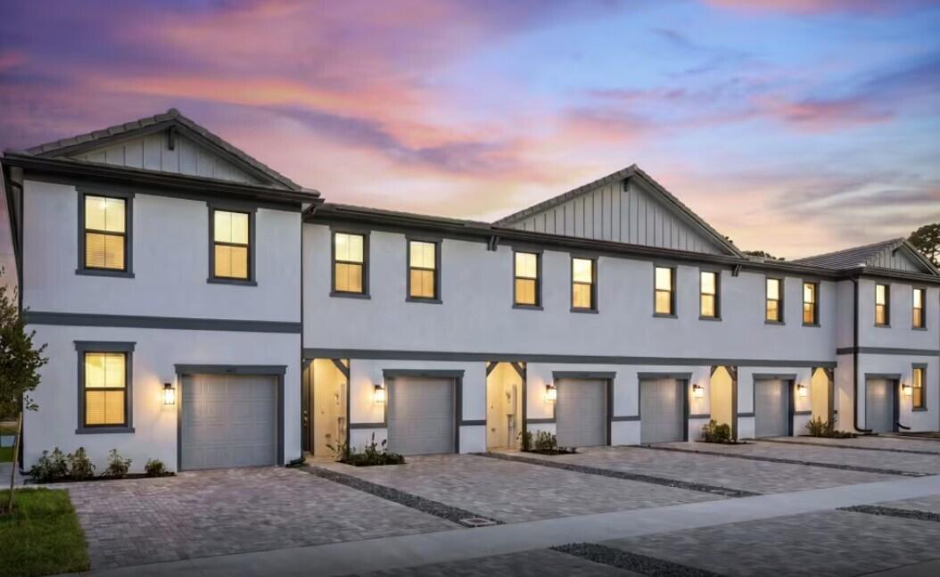 Foto de propiedad en 4226 Efendi Drive Latitude 57-29, Lantana, FL 33462 Lantana con MLS# 