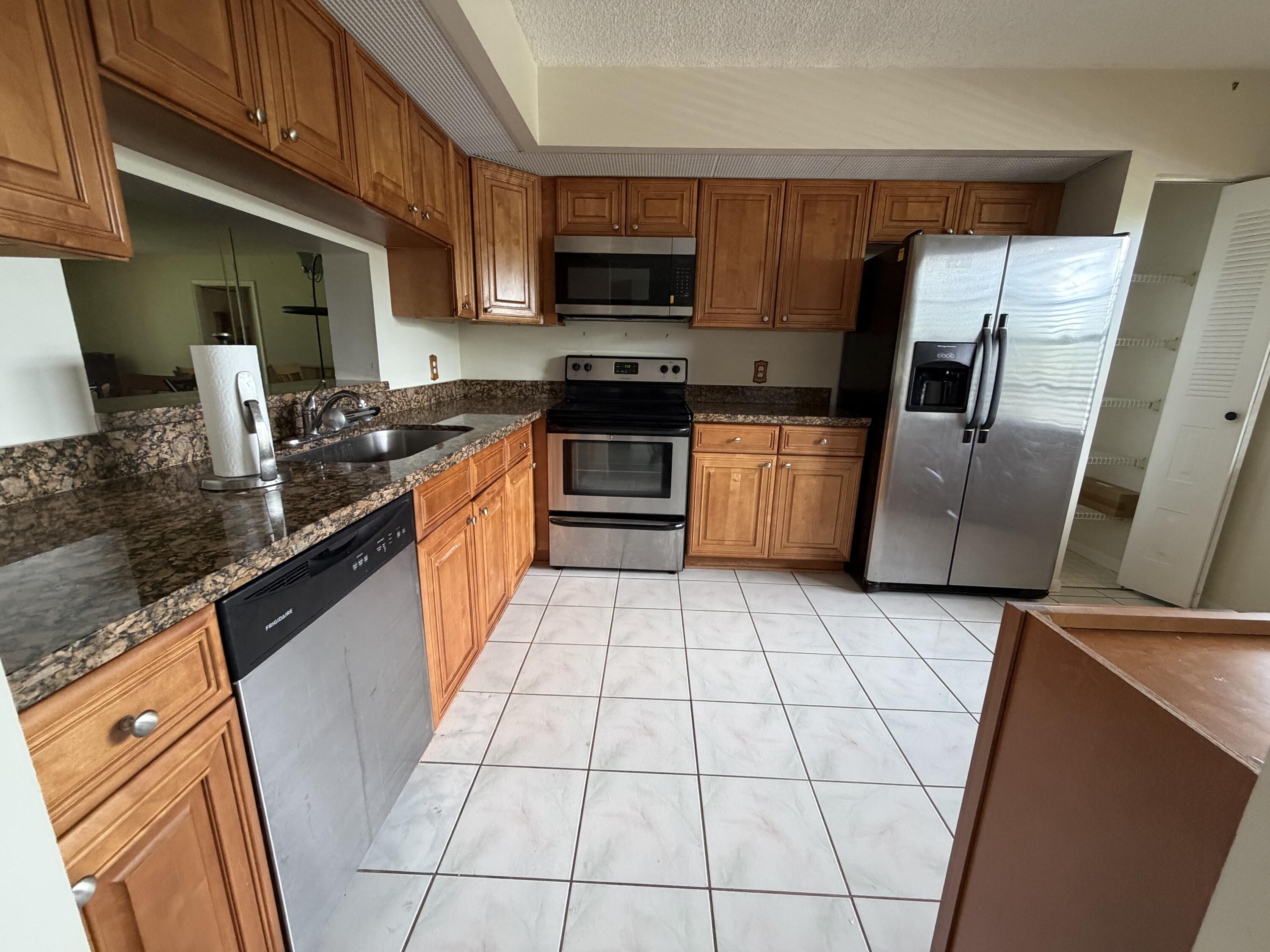 Foto de propiedad en 12650 SW 6TH Street 307K, Pembroke Pines, FL 33027 Pembroke Pines con MLS# 