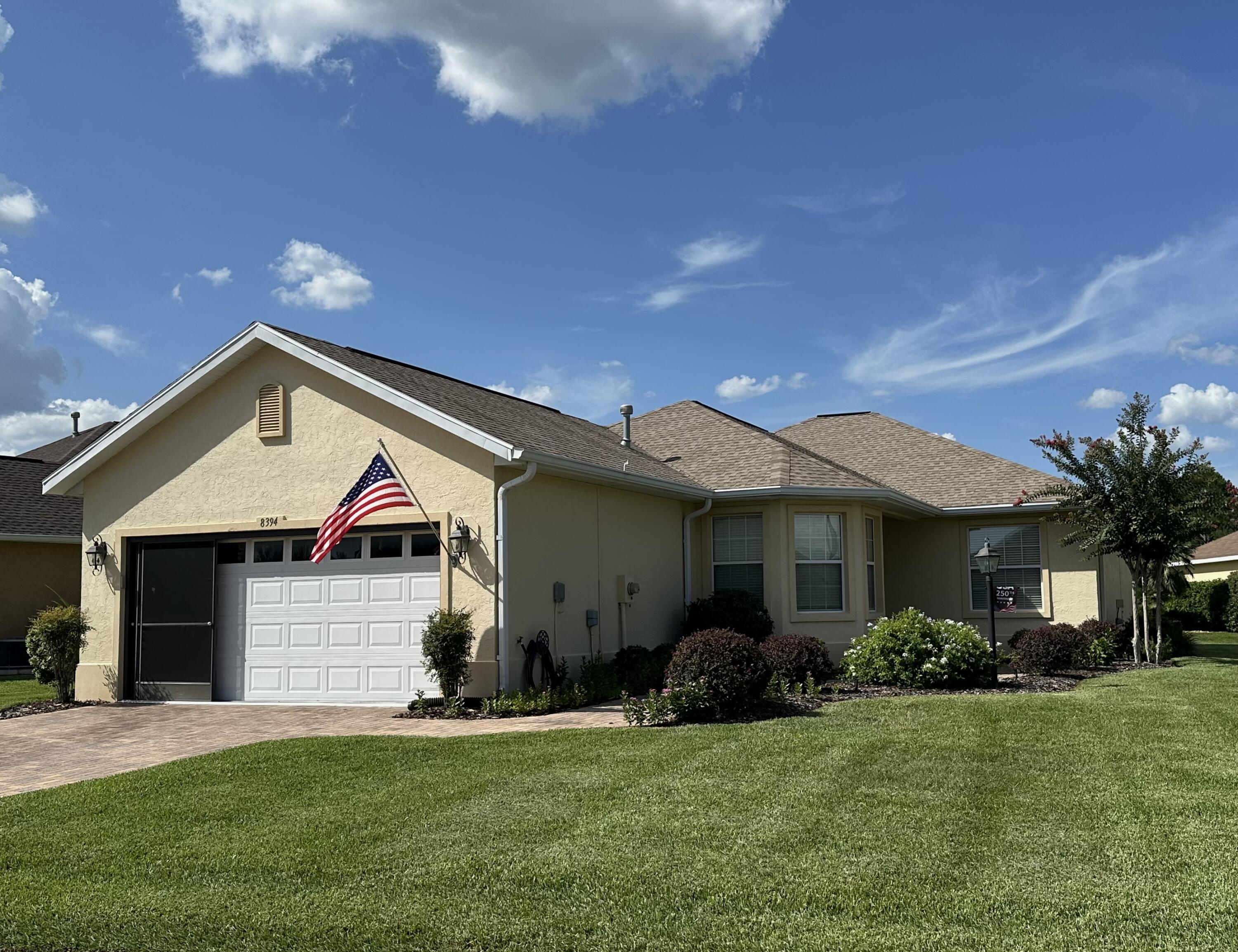 Foto de propiedad en 8394 SW 82ND Loop, Ocala, FL 34481 Ocala con MLS# 