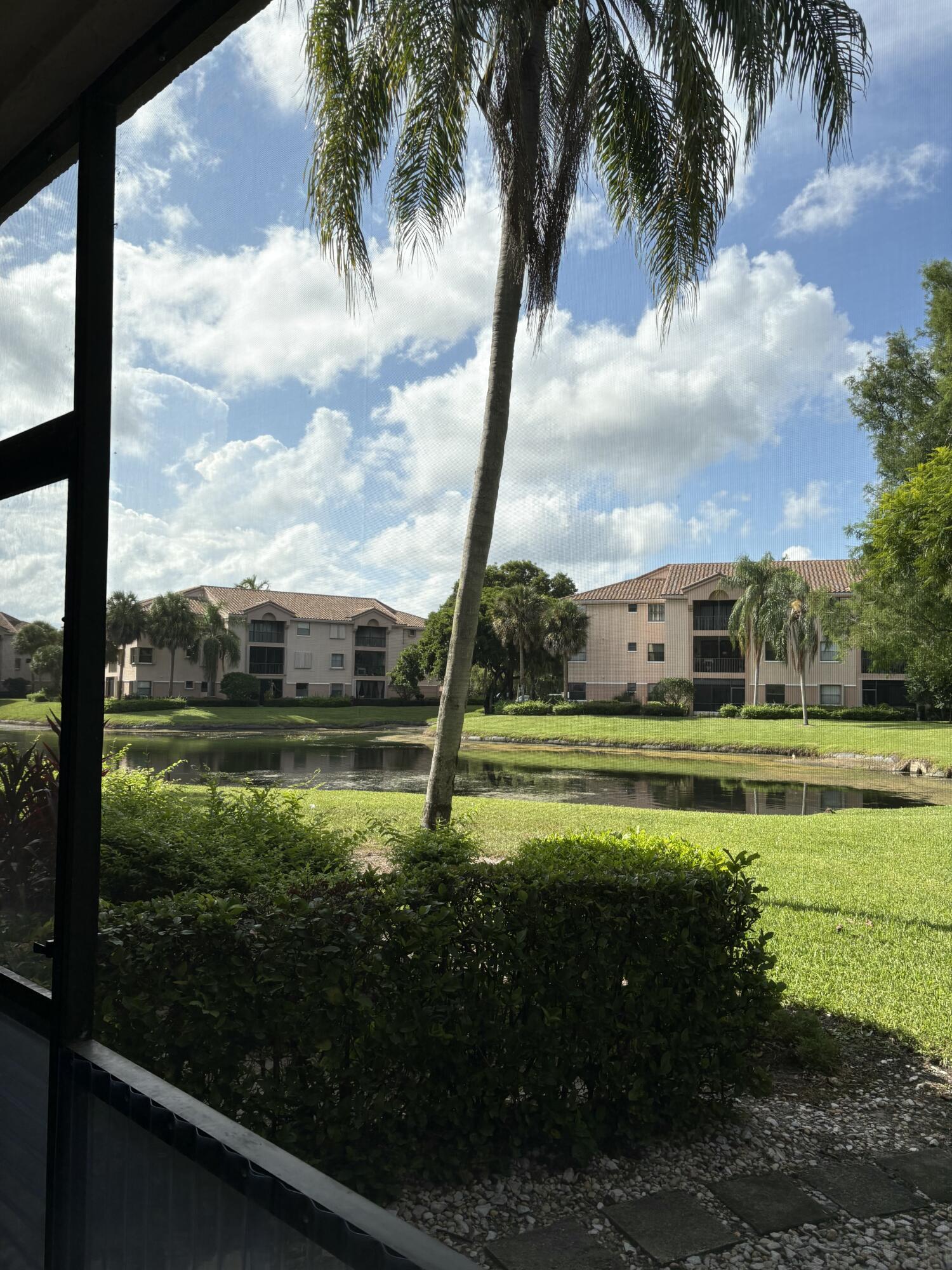 Foto de propiedad en 4101 Coral Tree Circle 117, Coconut Creek, FL 33073 Coconut Creek con MLS# 