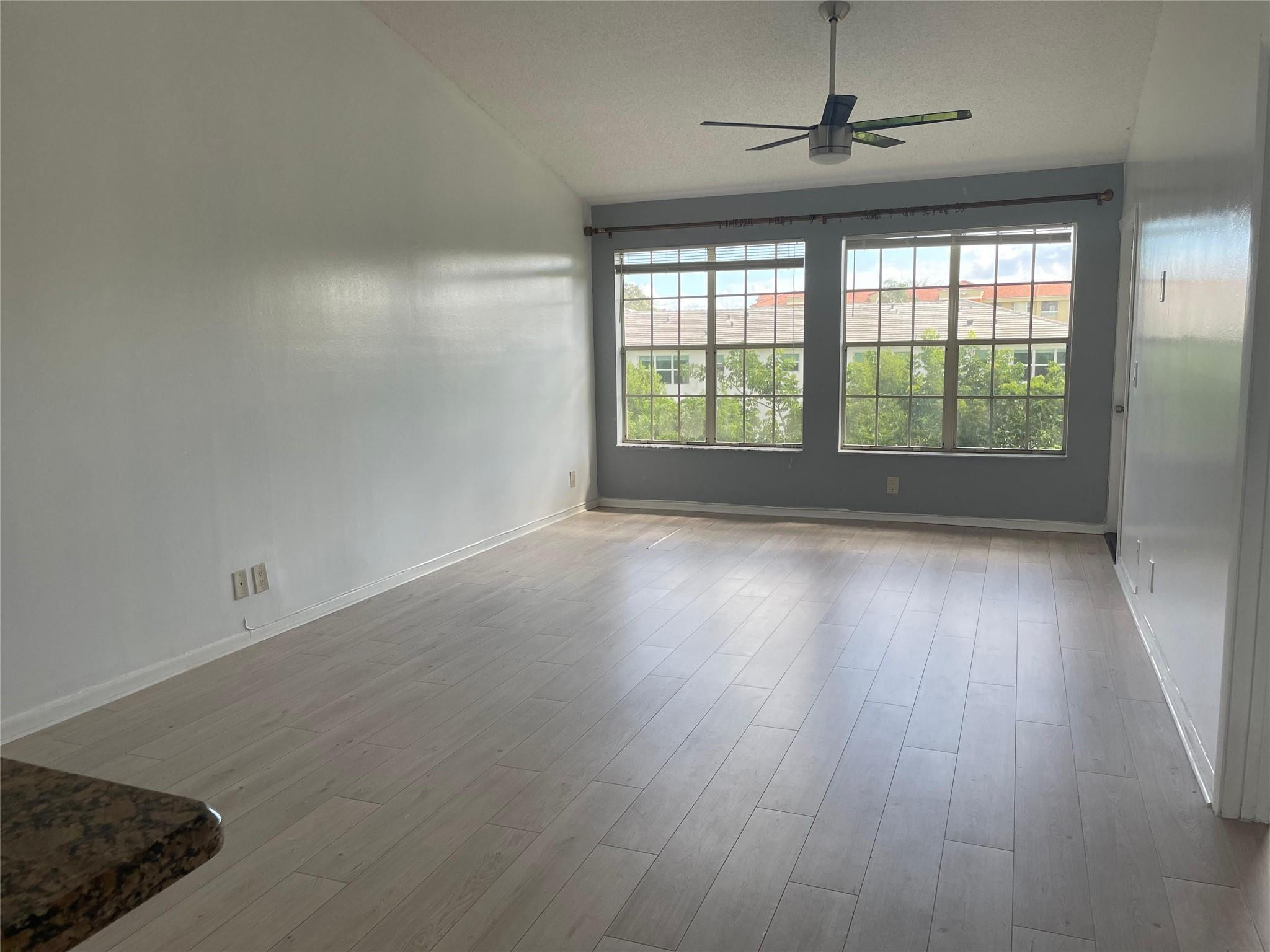 Foto de propiedad en 6324 LA COSTA Drive K, Boca Raton, FL 33433 Boca Raton con MLS# 