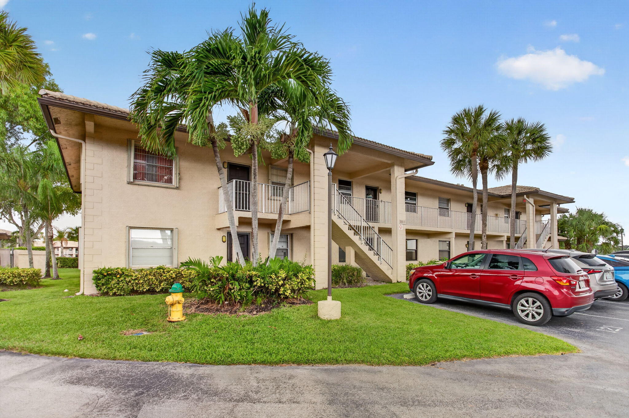 Foto de propiedad en 5540 Lakeside Drive 102, Margate, FL 33063 Margate con MLS# 