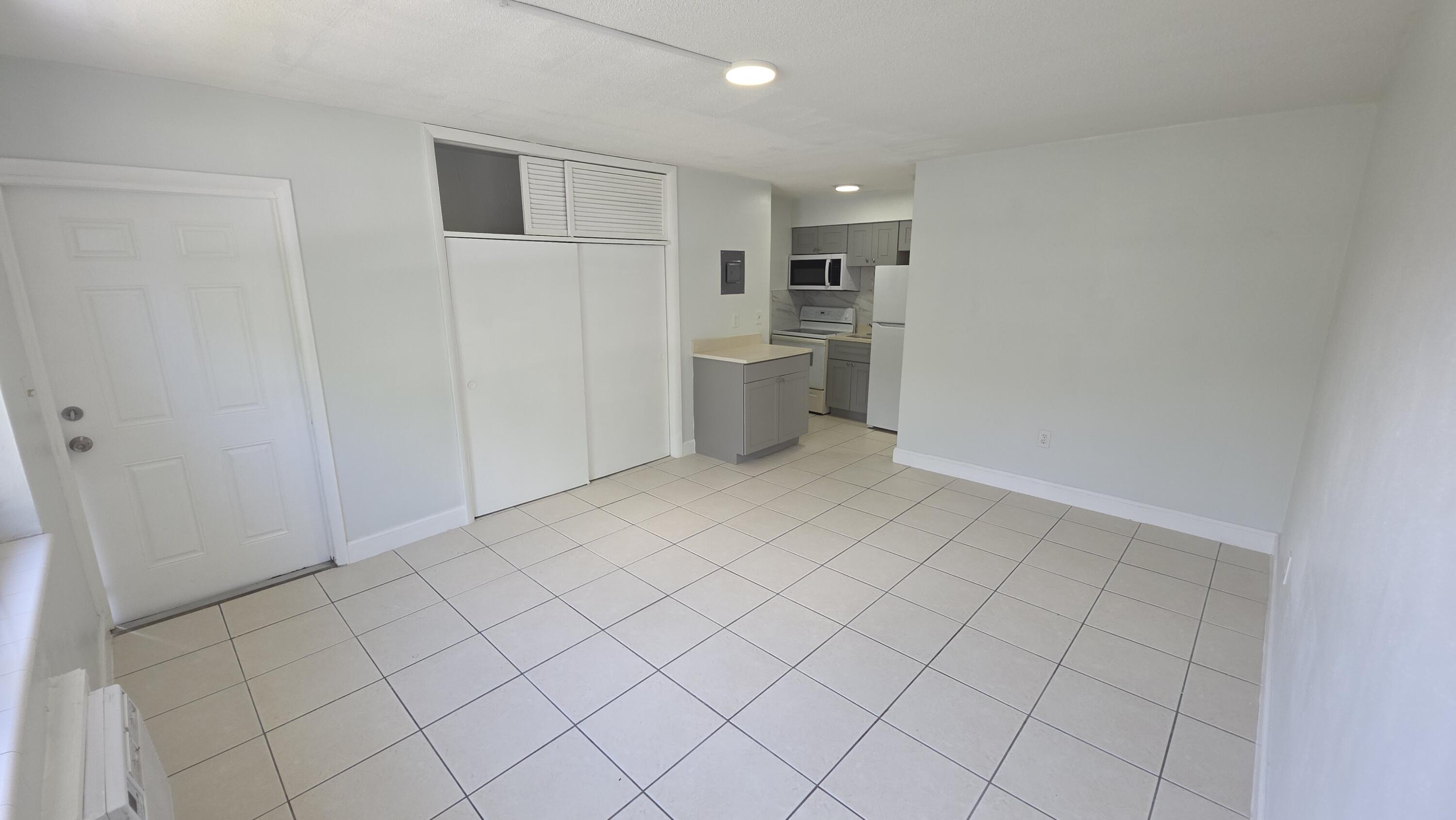 Foto de propiedad en 7311 VENETIAN Street 6, Miramar, FL 33023 Miramar con MLS# 