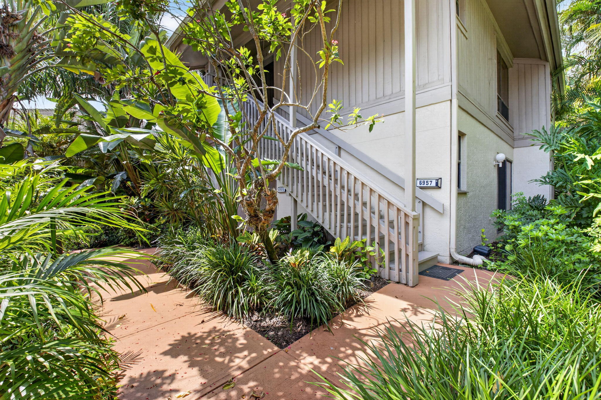 Foto de propiedad en 6957 Rain Forest Drive E 4 U, Boca Raton, FL 33434 Boca Raton con MLS# 
