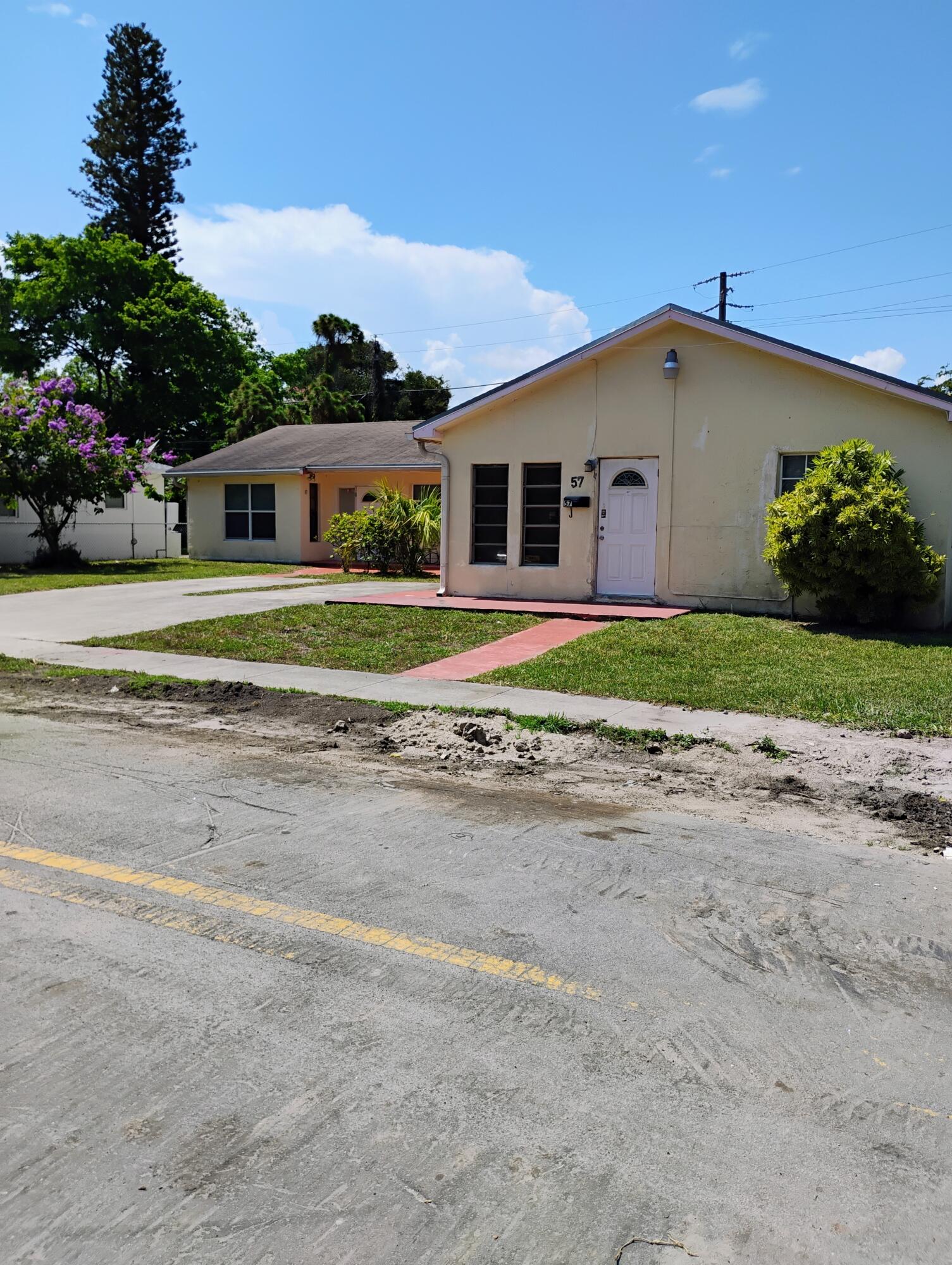 Foto de propiedad en 57 SE 12th Street 57, Dania Beach, FL 33004 Dania Beach con MLS# 
