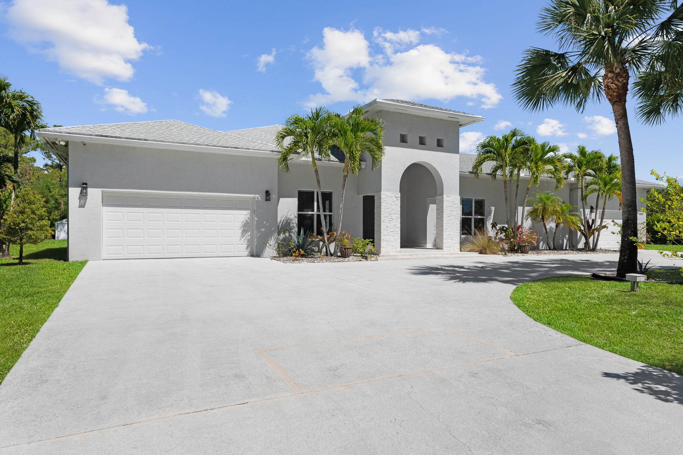Foto de propiedad en 15503 Temple Boulevard, Loxahatchee, FL 33470 Loxahatchee con MLS# 