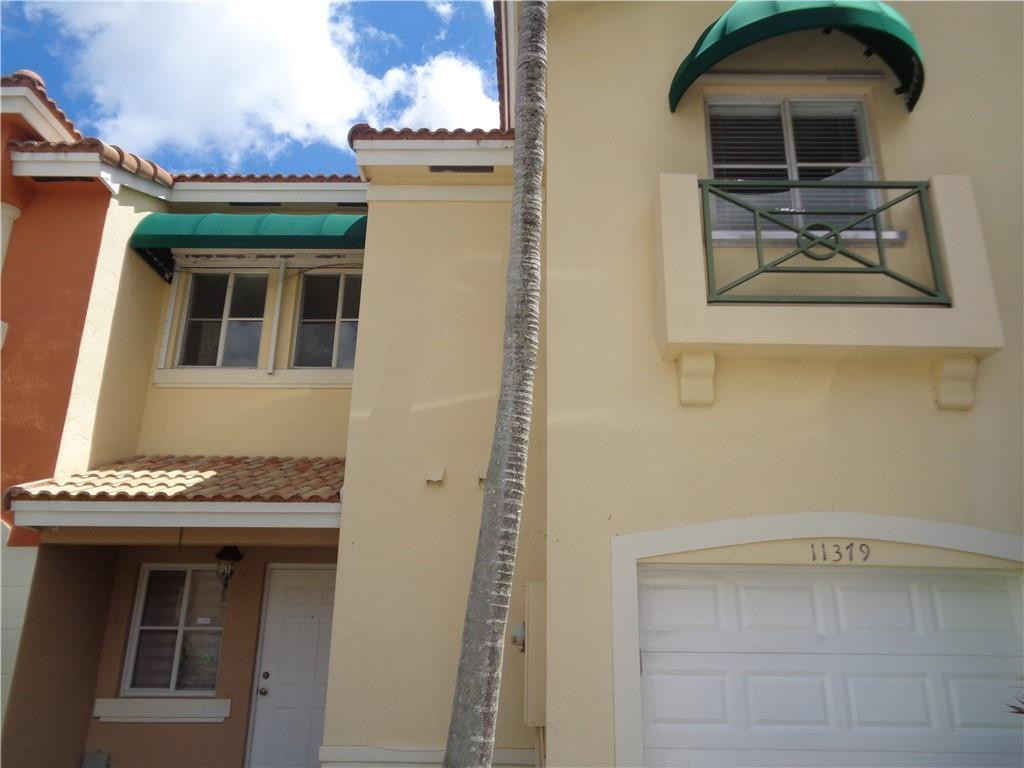 Foto de propiedad en 11379 NW 34TH Place, Sunrise, FL 33323 Sunrise con MLS# 