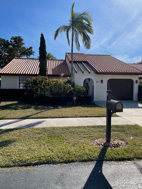 Foto de propiedad en 10 COLUMBIA Court, Deerfield Beach, FL 33442 Deerfield Beach con MLS# 