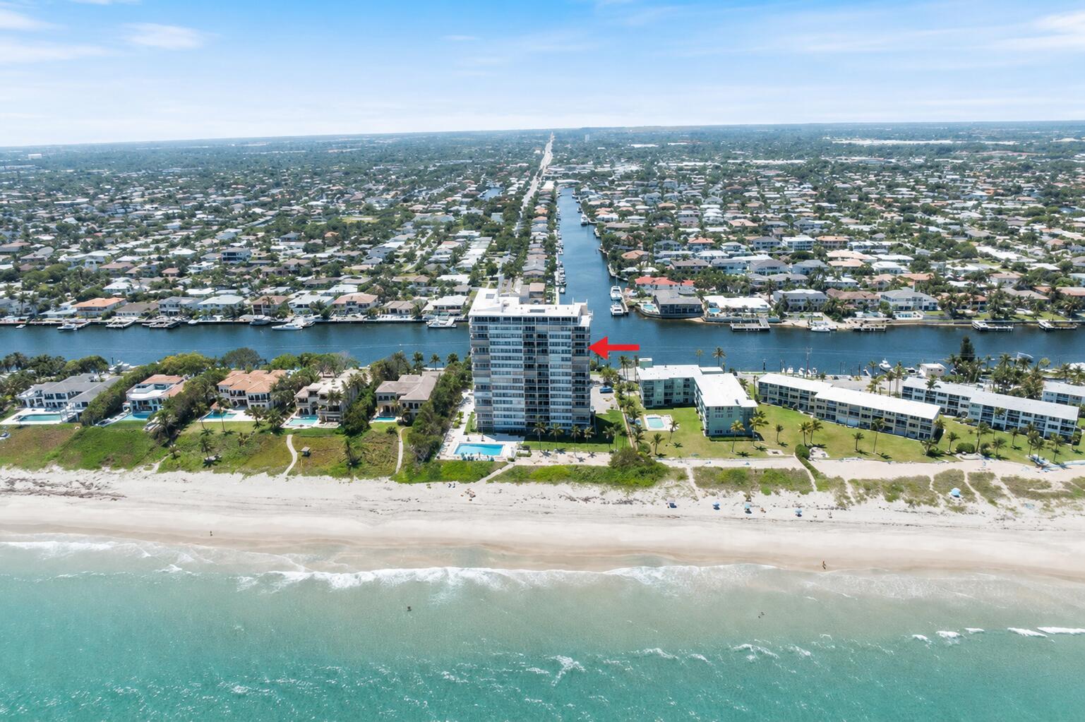 Foto de propiedad en 1021 HILLSBORO MILE Hillsboro Mile 1008, Hillsboro Beach, FL 33062 Hillsboro Beach con MLS# 