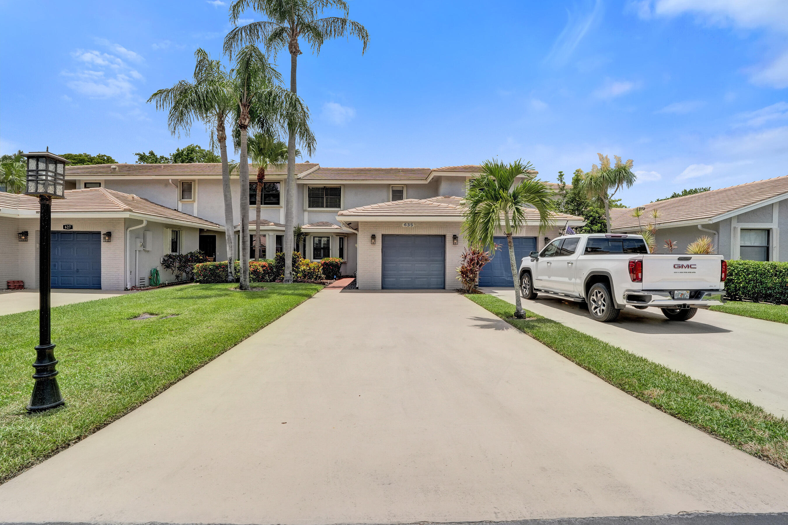 Foto de propiedad en 635 DEER CREEK NORTH SHORE Drive, Deerfield Beach, FL 33442 Deerfield Beach con MLS# 