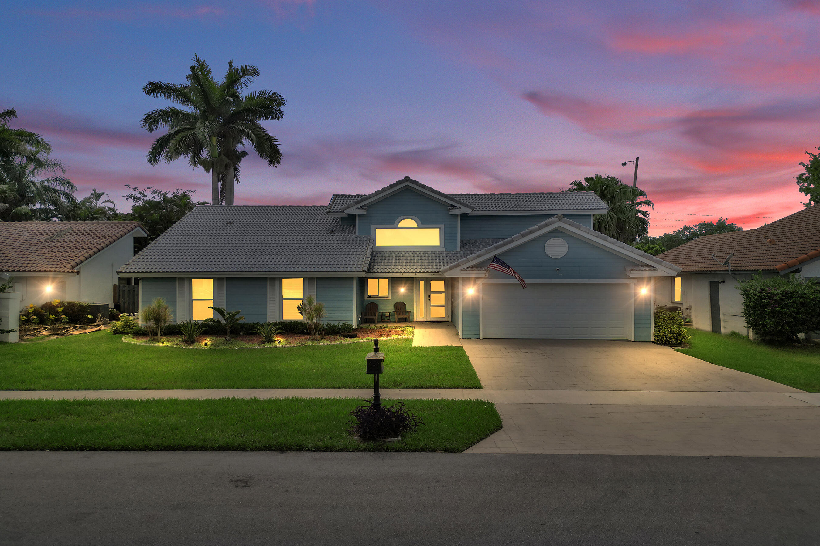 Foto de propiedad en 1711 W Oak Knoll Circle, Davie, FL 33324 Davie con MLS# 