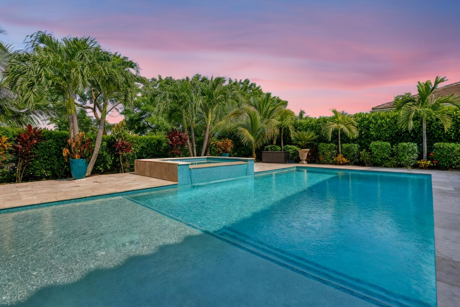 Foto de propiedad en 1047 Ember Ridge Run, Loxahatchee, FL 33470 Loxahatchee con MLS# 