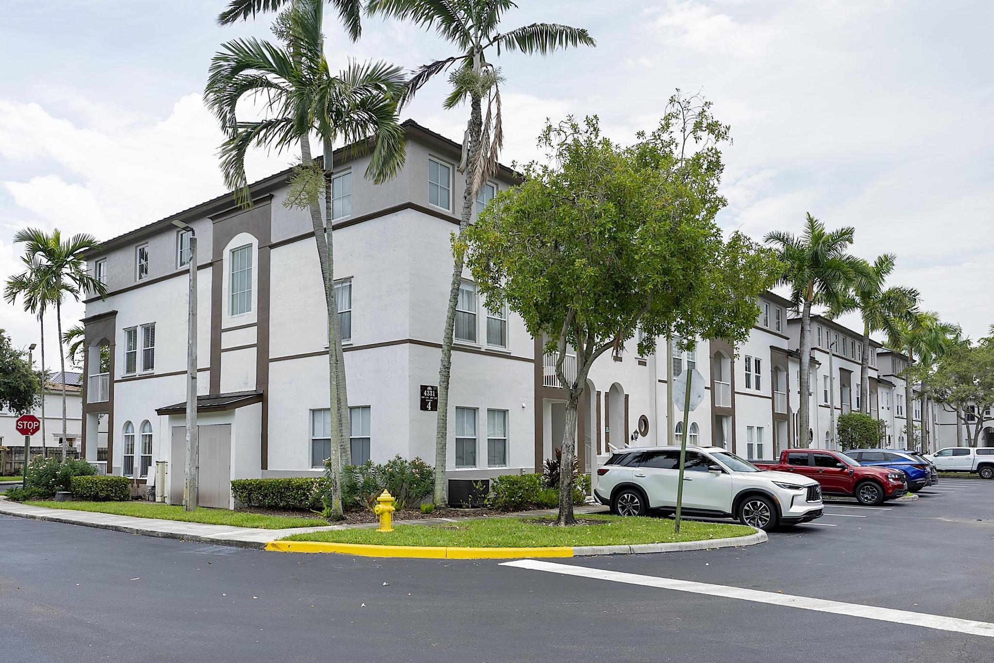 Foto de propiedad en 4331 SW 160th Avenue 103, Miramar, FL 33027 Miramar con MLS# 