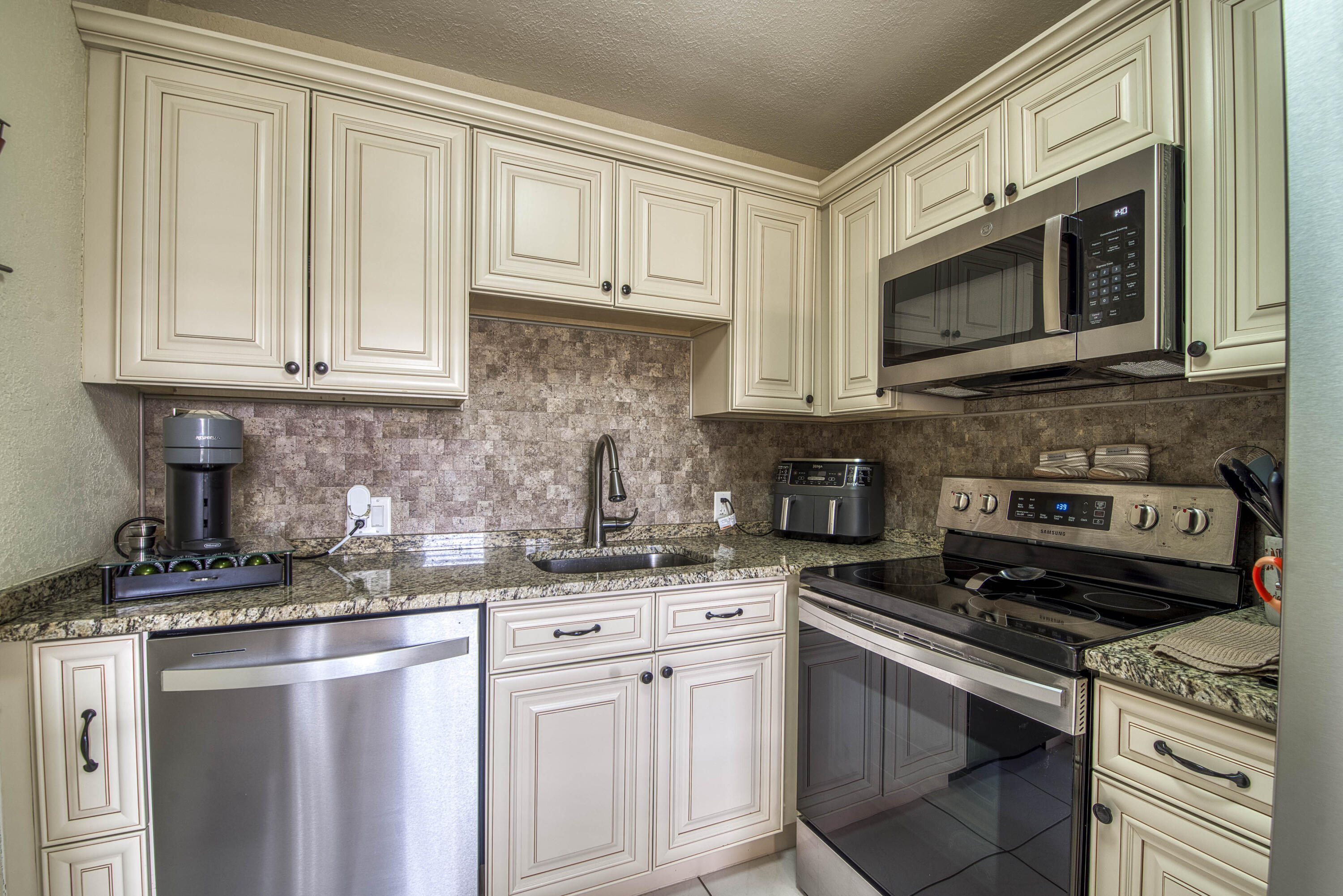 Foto de propiedad en 293 Brighton G, Boca Raton, FL 33434 Boca Raton con MLS# 