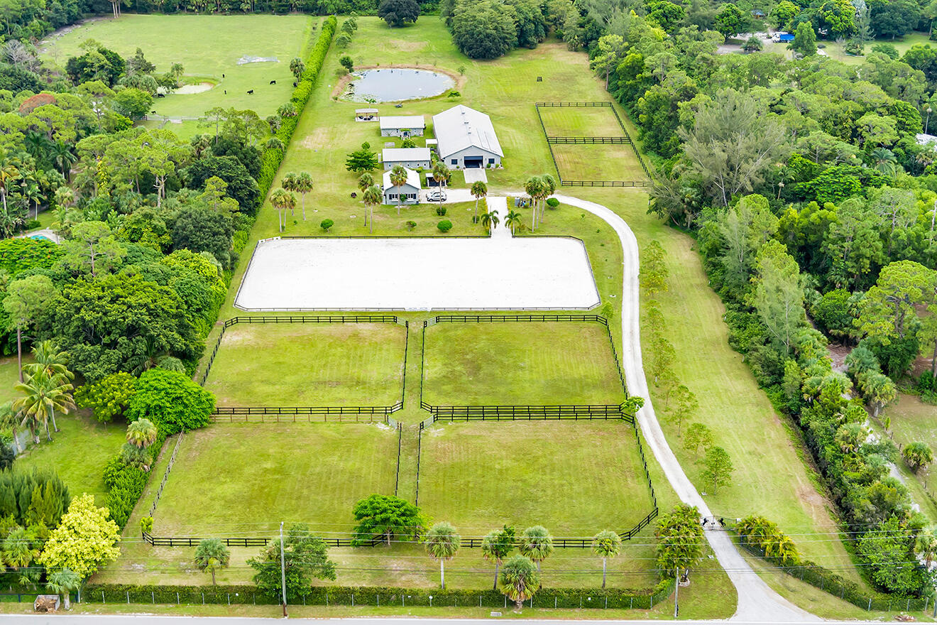 Foto de propiedad en 2770 E Road, Loxahatchee Groves, FL 33470 Loxahatchee Groves con MLS# 