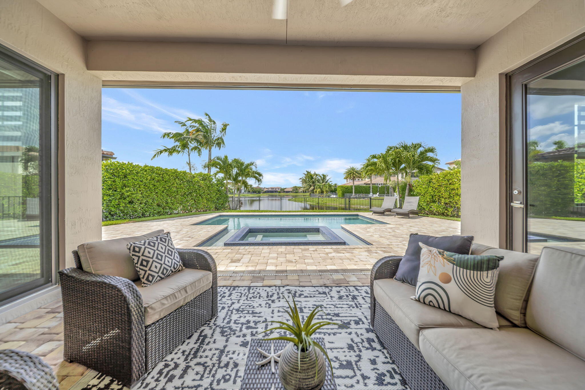 Foto de propiedad en 11146 Meridian Drive N, Parkland, FL 33076 Parkland con MLS# 