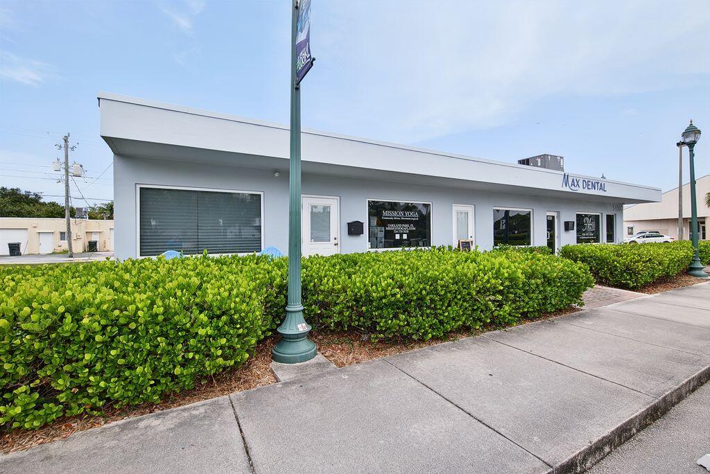 Foto de propiedad en 3400 NE 12TH Avenue, Oakland Park, FL 33334 Oakland Park con MLS# 