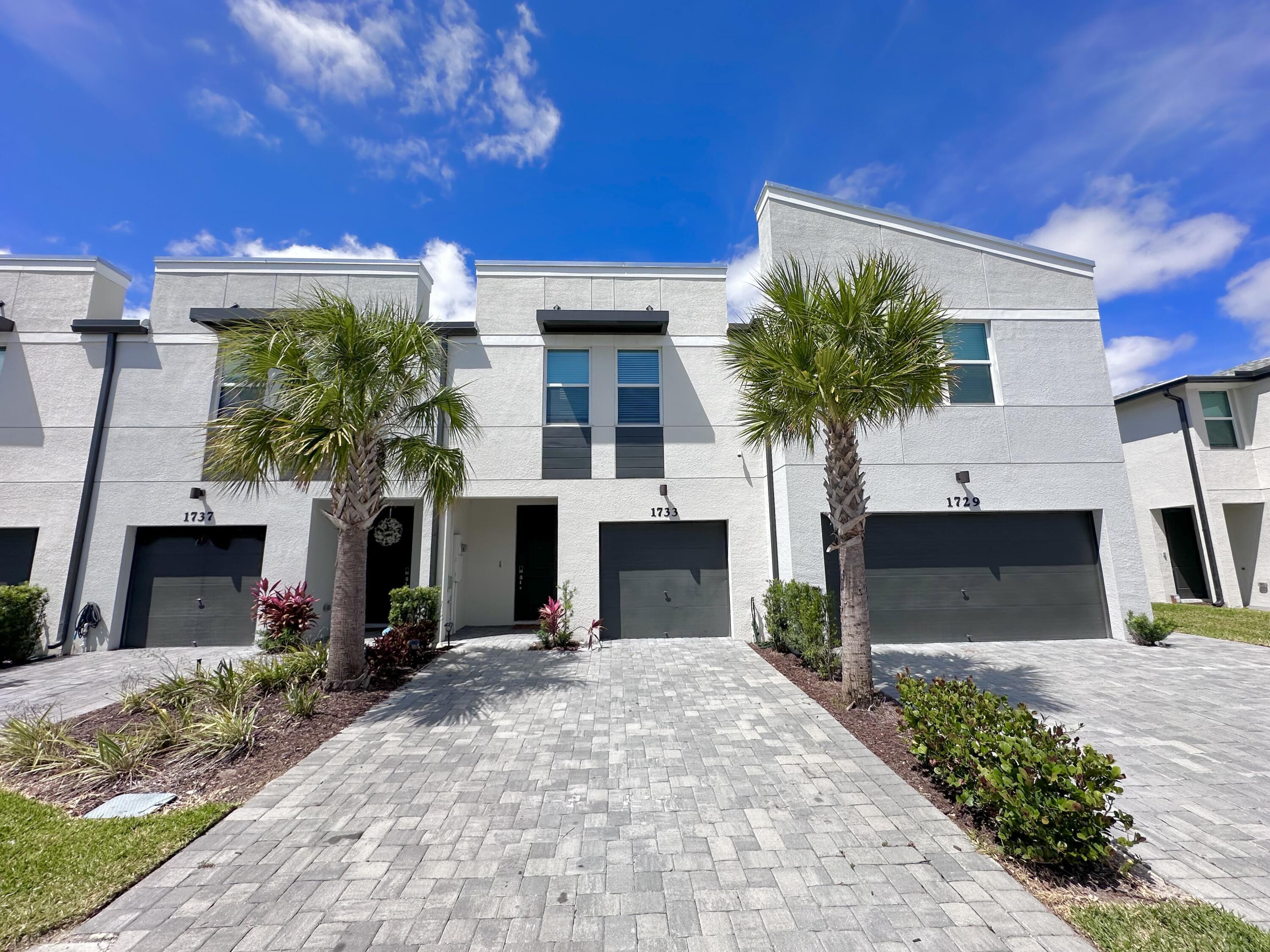 Foto de propiedad en 1733 Lindley Street, West Palm Beach, FL 33407 West Palm Beach con MLS# 