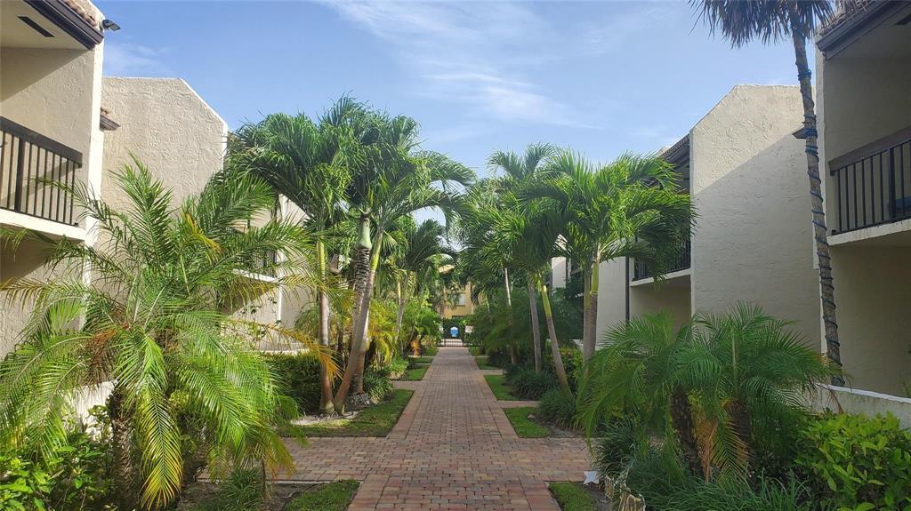 Foto de propiedad en 721 SE 1ST Way C13, Deerfield Beach, FL 33441 Deerfield Beach con MLS# 