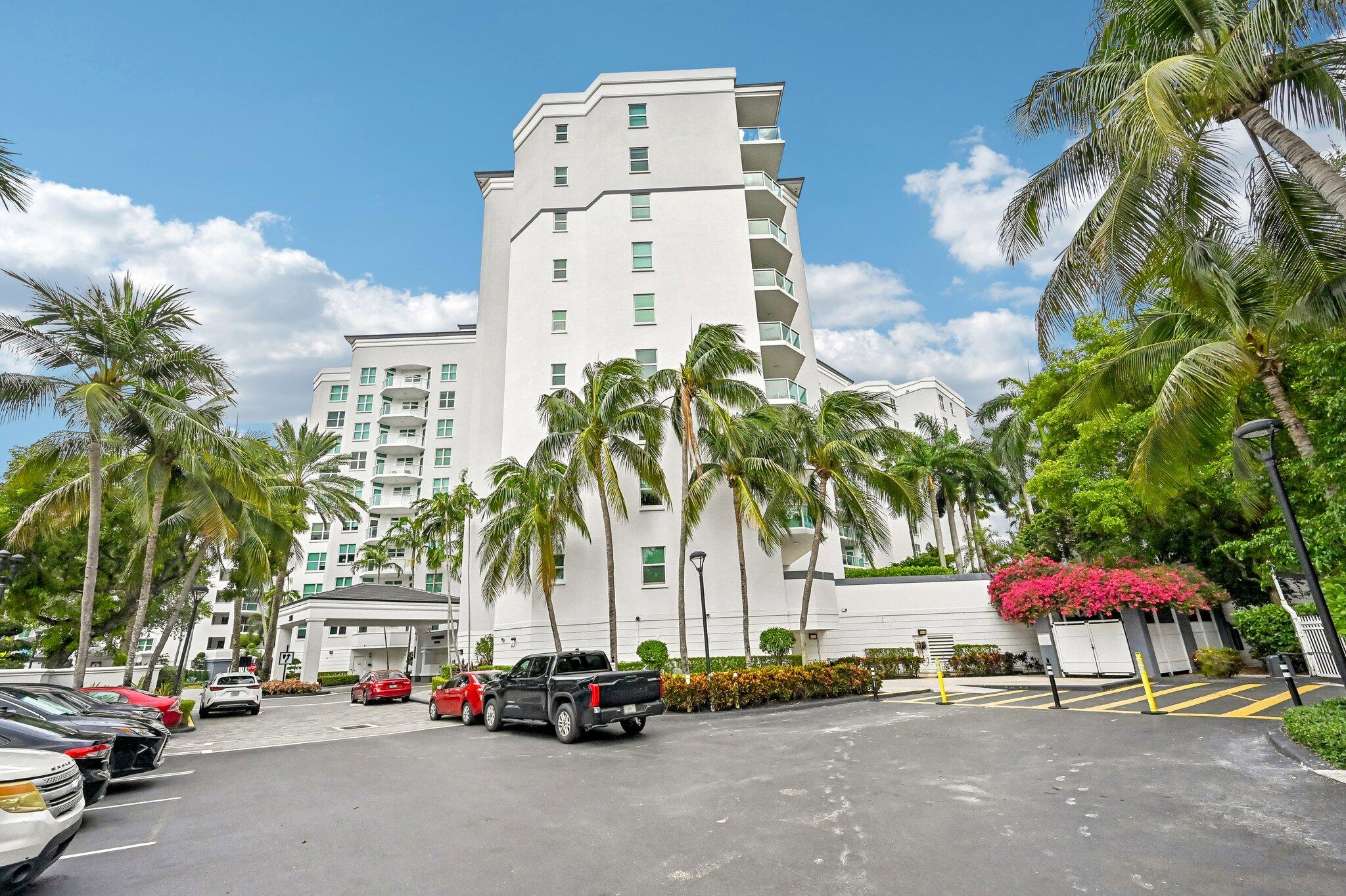 Foto de propiedad en 550 SE Mizner Boulevard B206, Boca Raton, FL 33432 Boca Raton con MLS# 