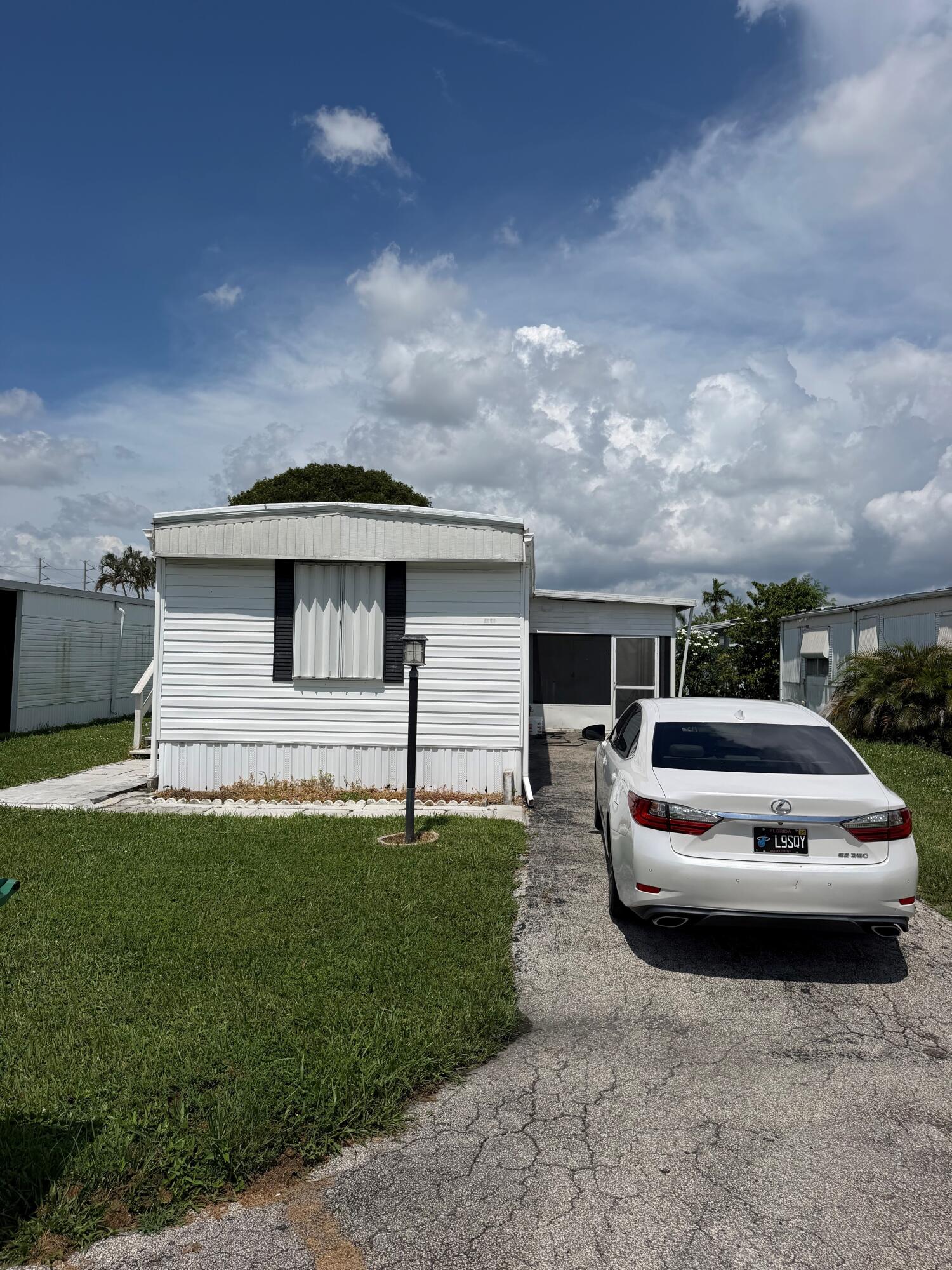 Foto de propiedad en 5251 SW 22ND Avenue, Dania Beach, FL 33312 Dania Beach con MLS# 