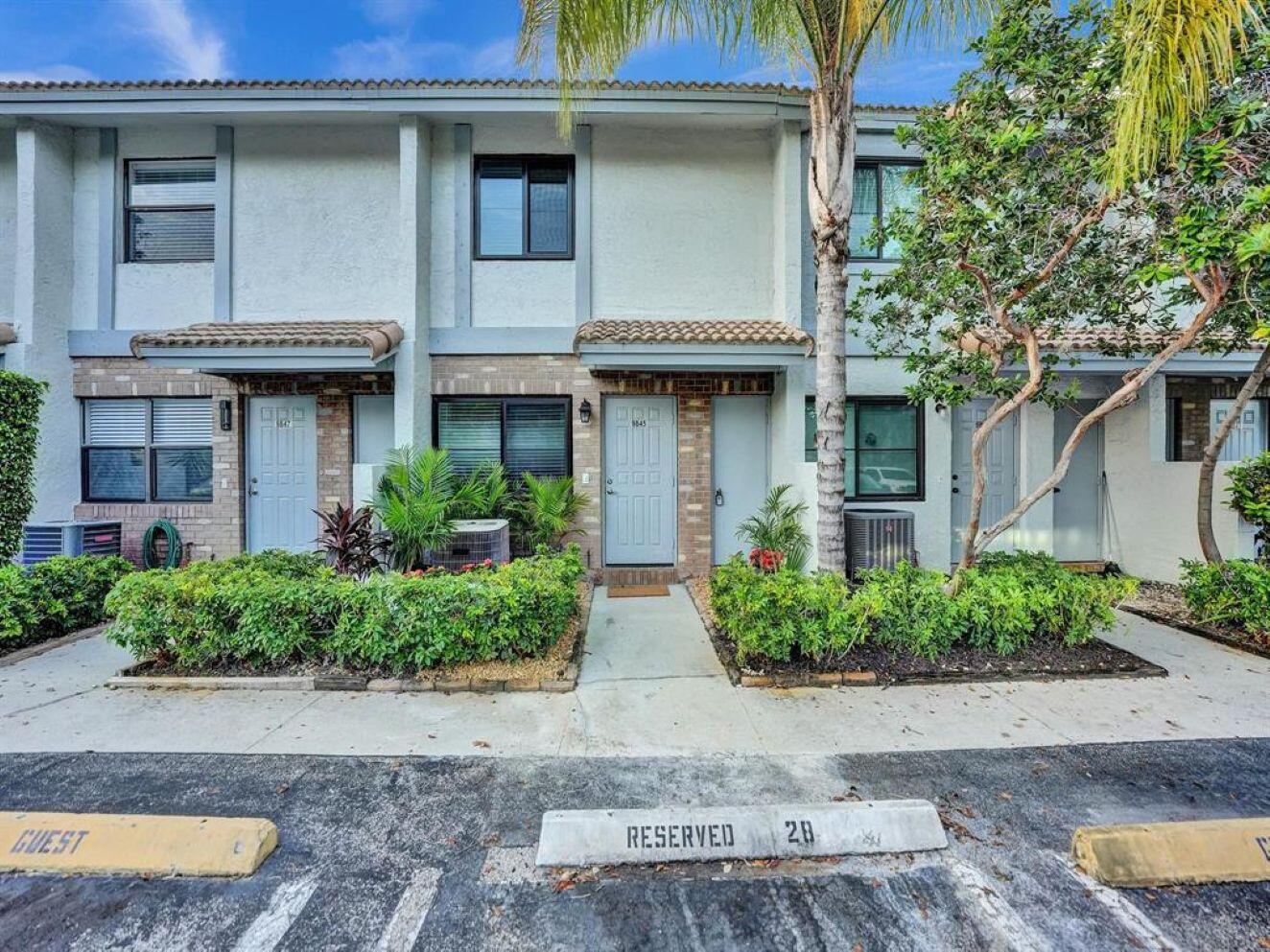 En Venta 9845 RIVERSIDE Drive 8-28, Coral Springs, FL 33071, Coral Springs, FL 33071