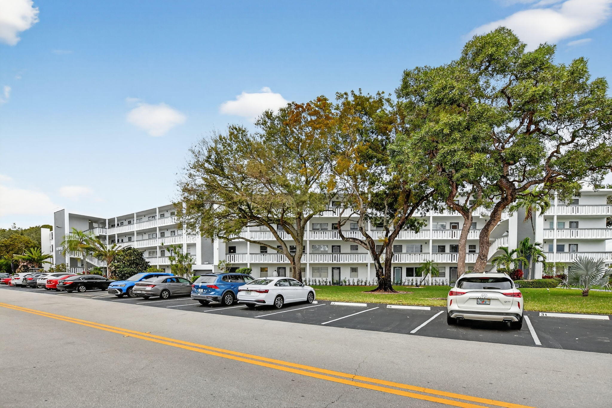 Foto de propiedad en 2070 NEWPORT Q Drive, Deerfield Beach, FL 33442 Deerfield Beach con MLS# 