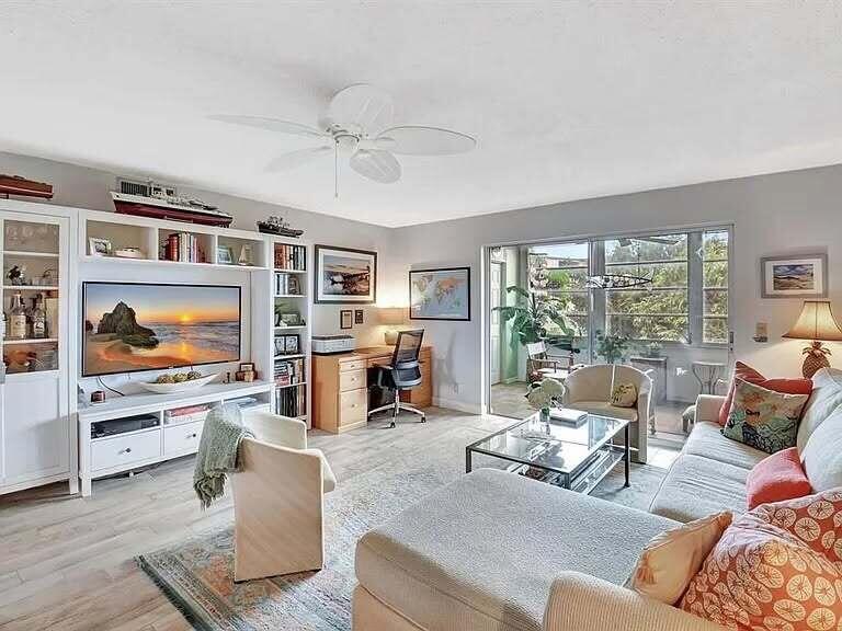 Foto de propiedad en 2615 NE 3RD Court 3010, Boynton Beach, FL 33435 Boynton Beach con MLS# 