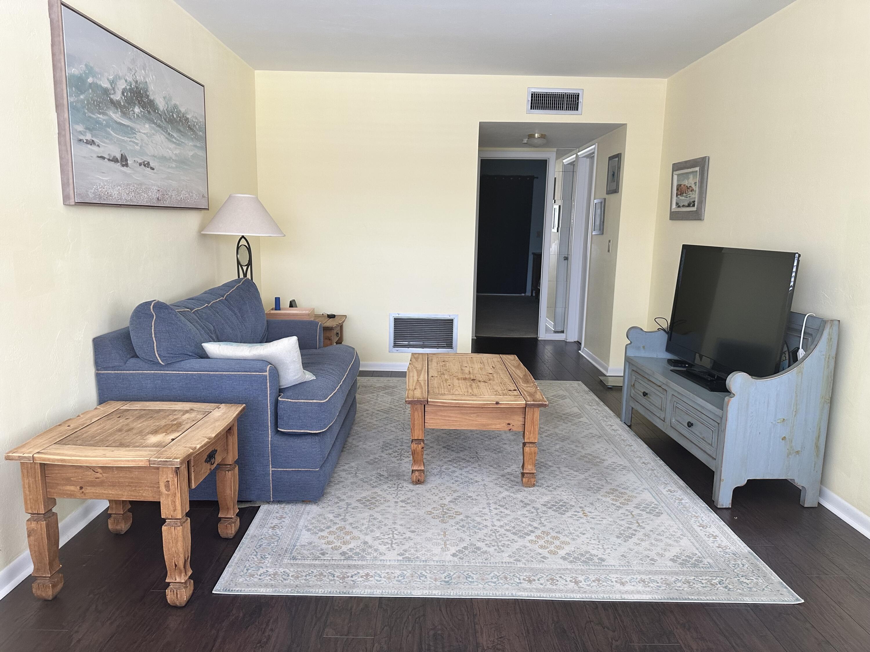 Foto de propiedad en 3080 LAKE OSBORNE Drive 206, Lake Worth Beach, FL 33461 Lake Worth Beach con MLS# 