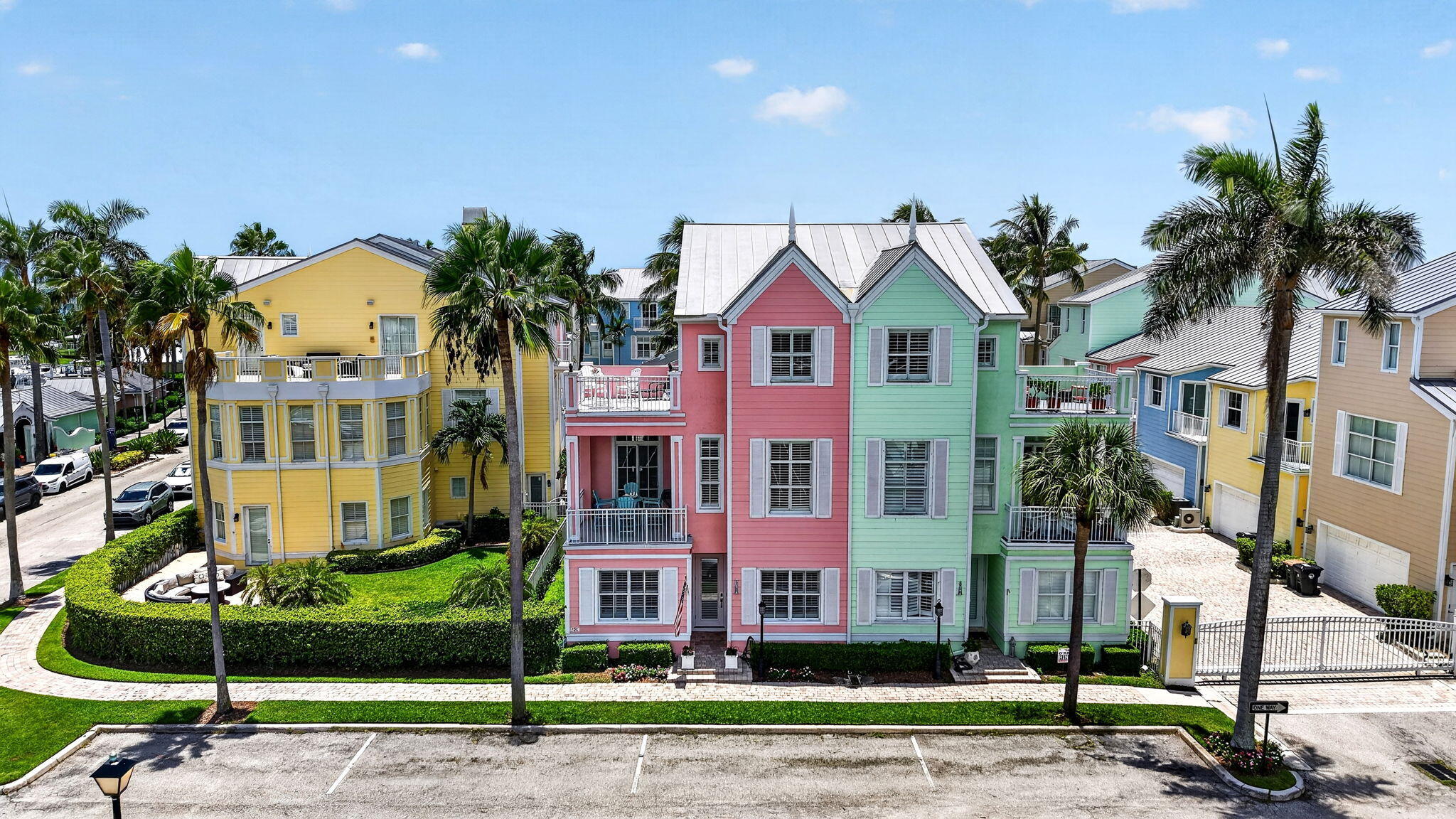 Foto de propiedad en 2814 Marina Circle, Lighthouse Point, FL 33064 Lighthouse Point con MLS# 