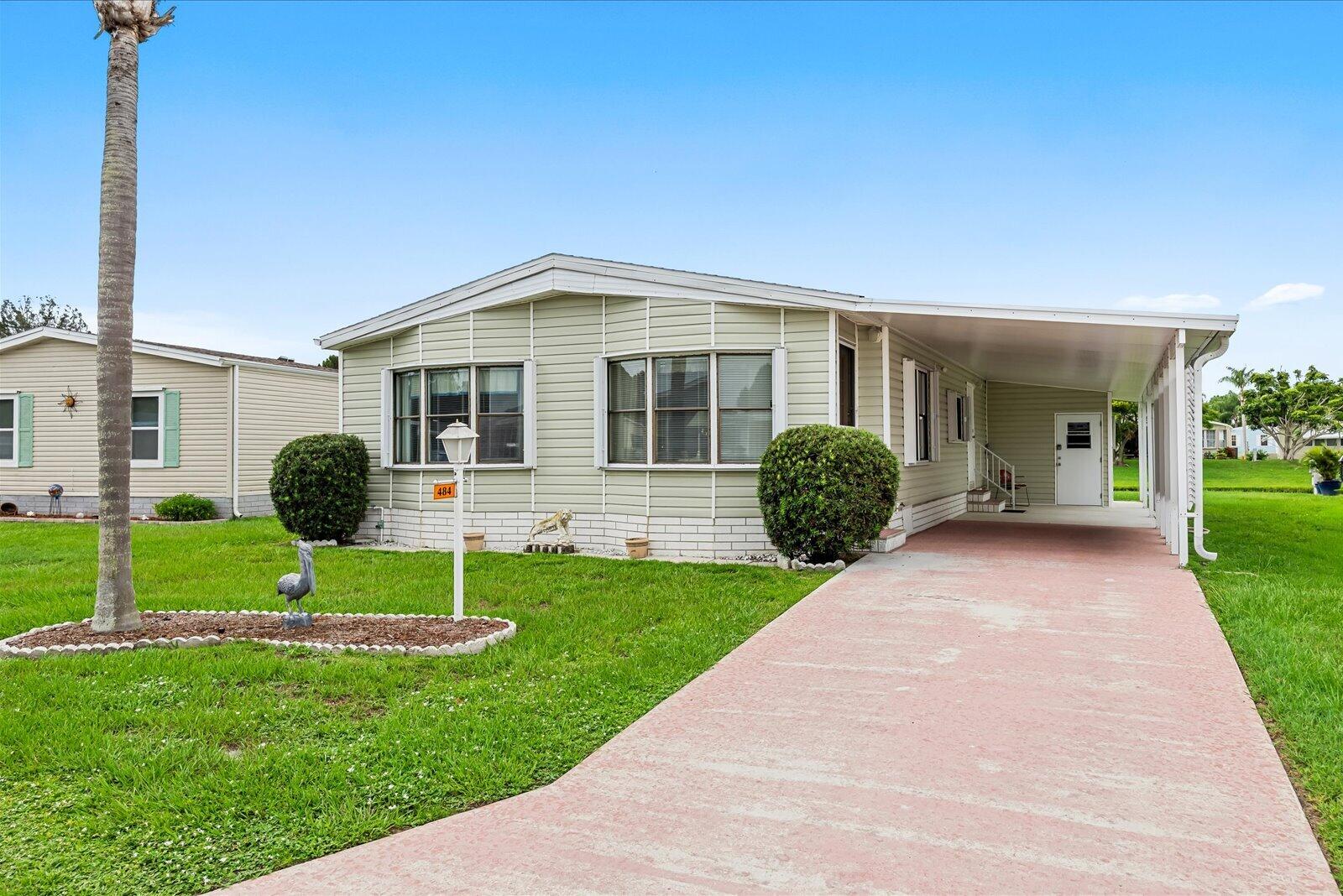 En Venta 484 TROPICAL ISLES Circle D-32, Fort Pierce, FL 34982, Fort Pierce, FL 34982