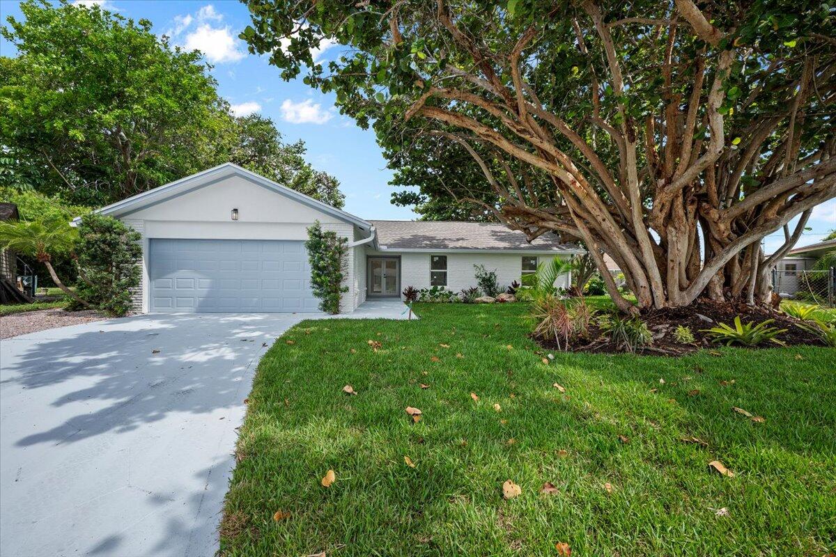 Foto de propiedad en 48 Wingo Street, Tequesta, FL 33469 Tequesta con MLS# 