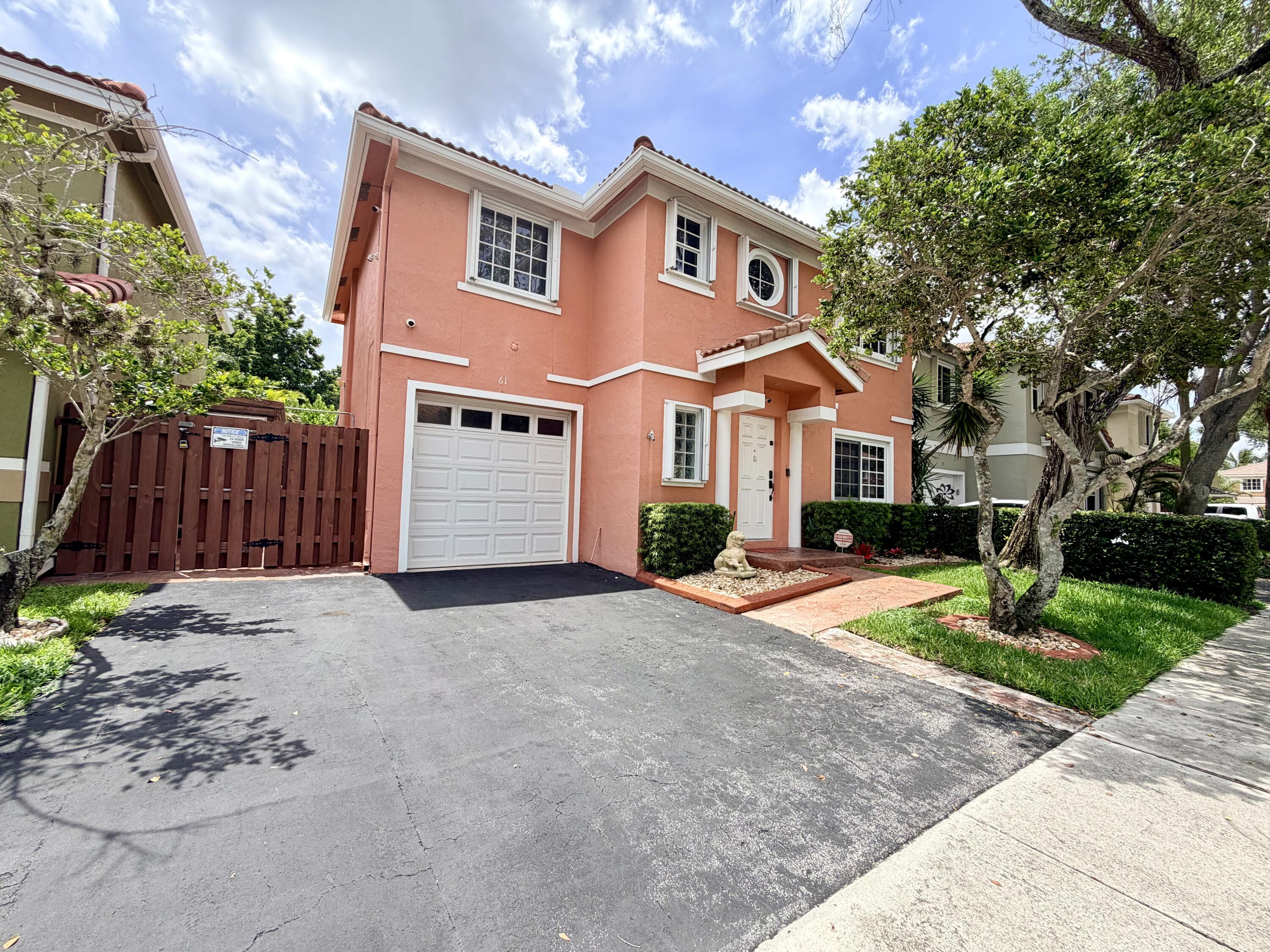 Foto de propiedad en 61 NW 110TH Avenue, Plantation, FL 33324 Plantation con MLS# 
