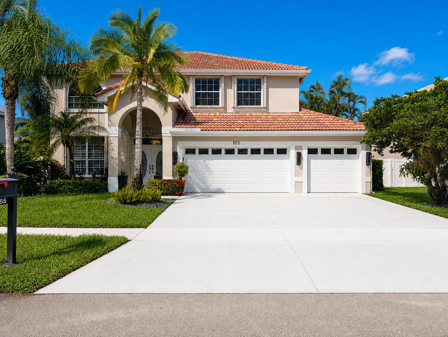 Foto de propiedad en 855 SW 174th Terrace, Pembroke Pines, FL 33029 Pembroke Pines con MLS# 