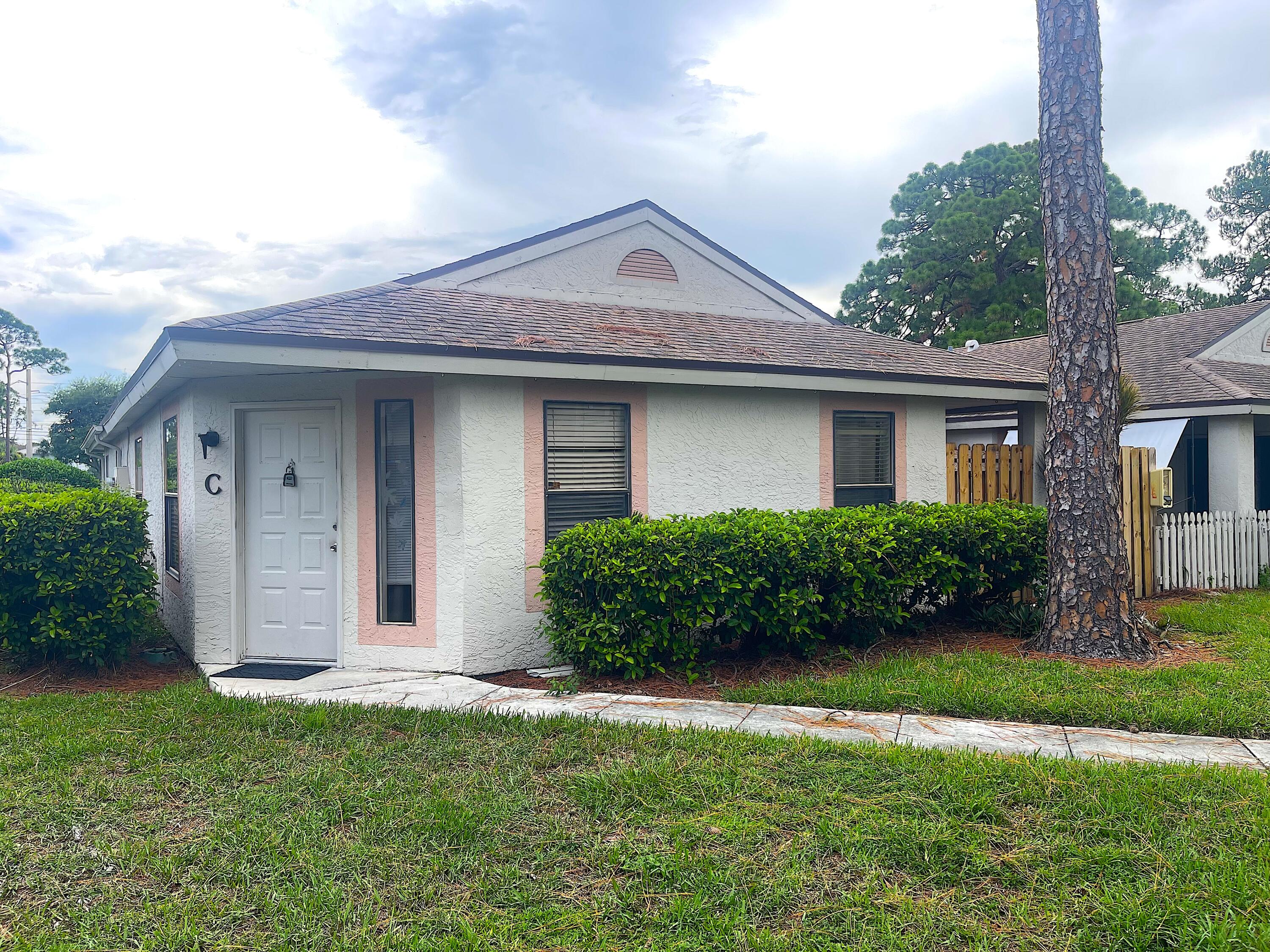 En Renta 2819 STONEWAY Lane C, Fort Pierce, FL 34982, Fort Pierce, FL 34982