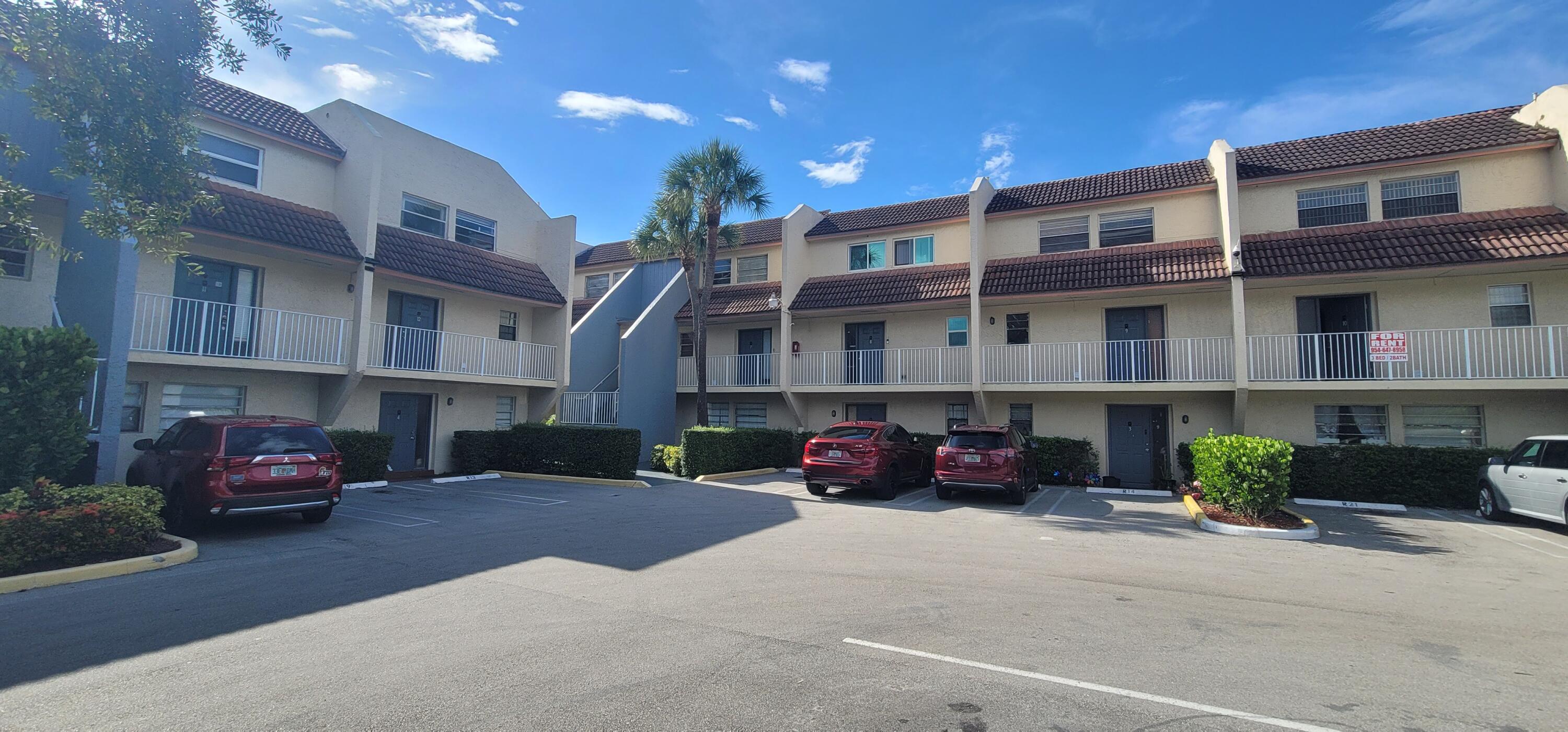 Foto de propiedad en 3760 NW 115TH Way 8-2, Coral Springs, FL 33065 Coral Springs con MLS# 